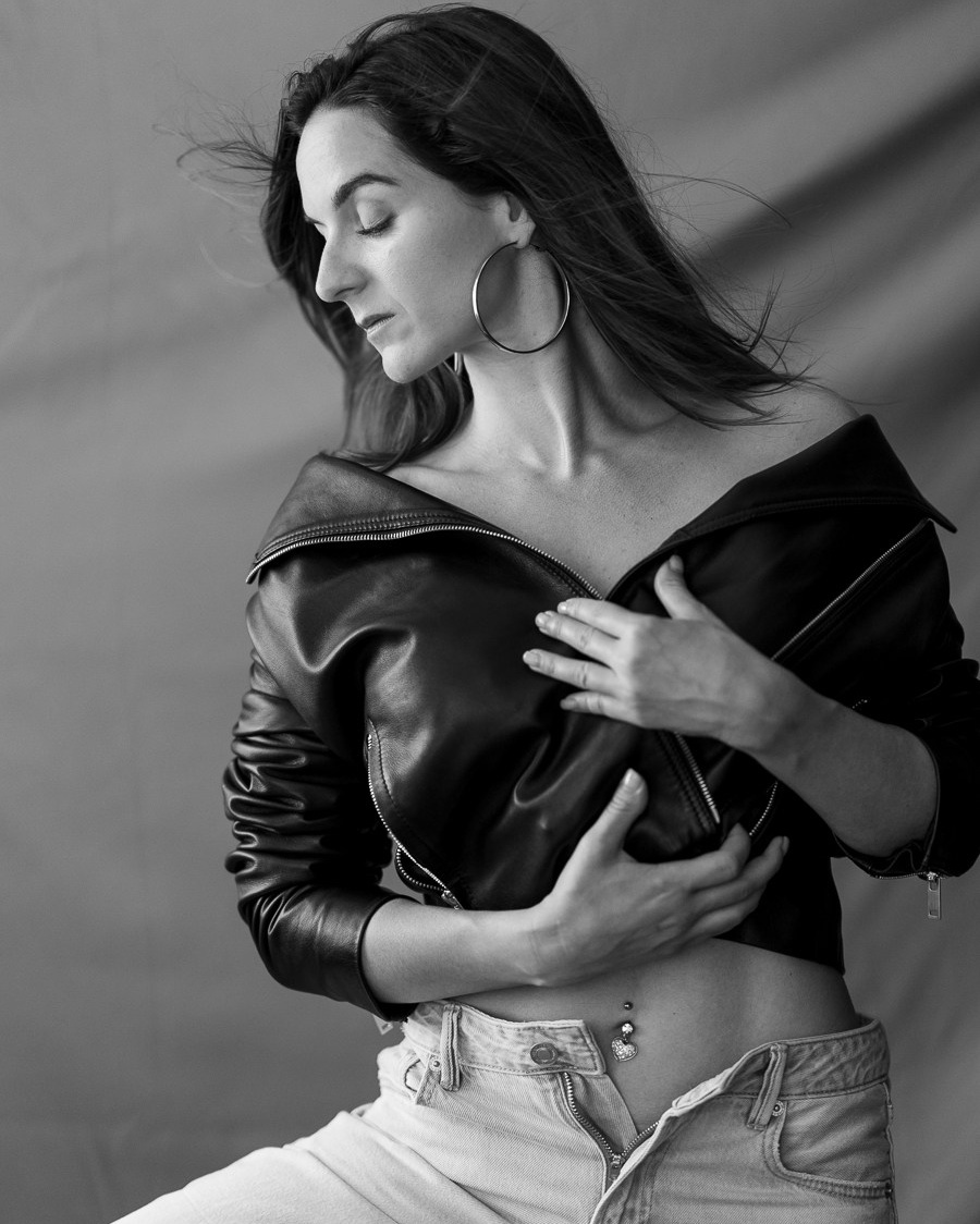 Photographe  portraits féminins & grossesse à Lausanne Angela Liubcenco