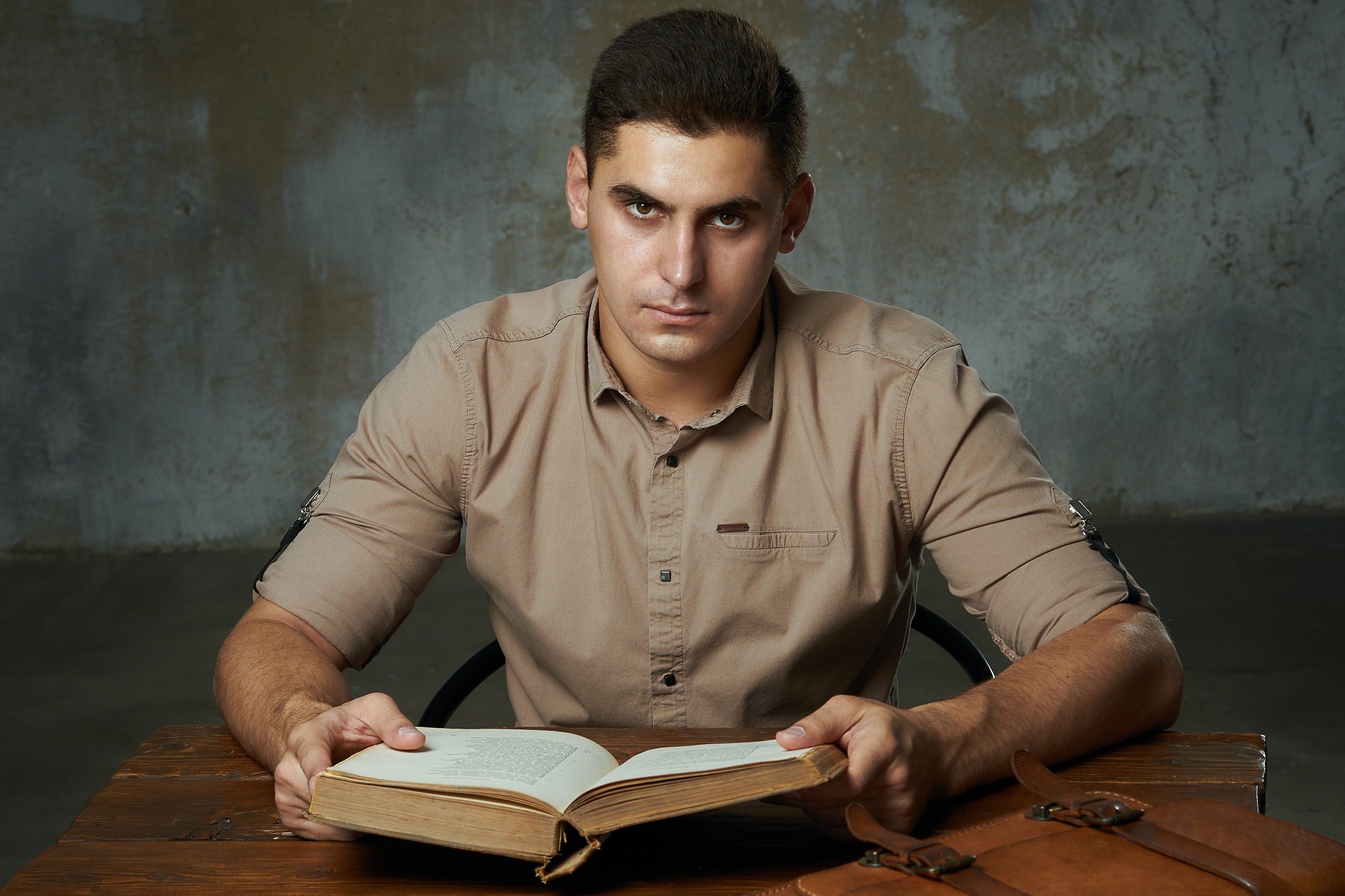 Мужской портрет в студии в Одессе