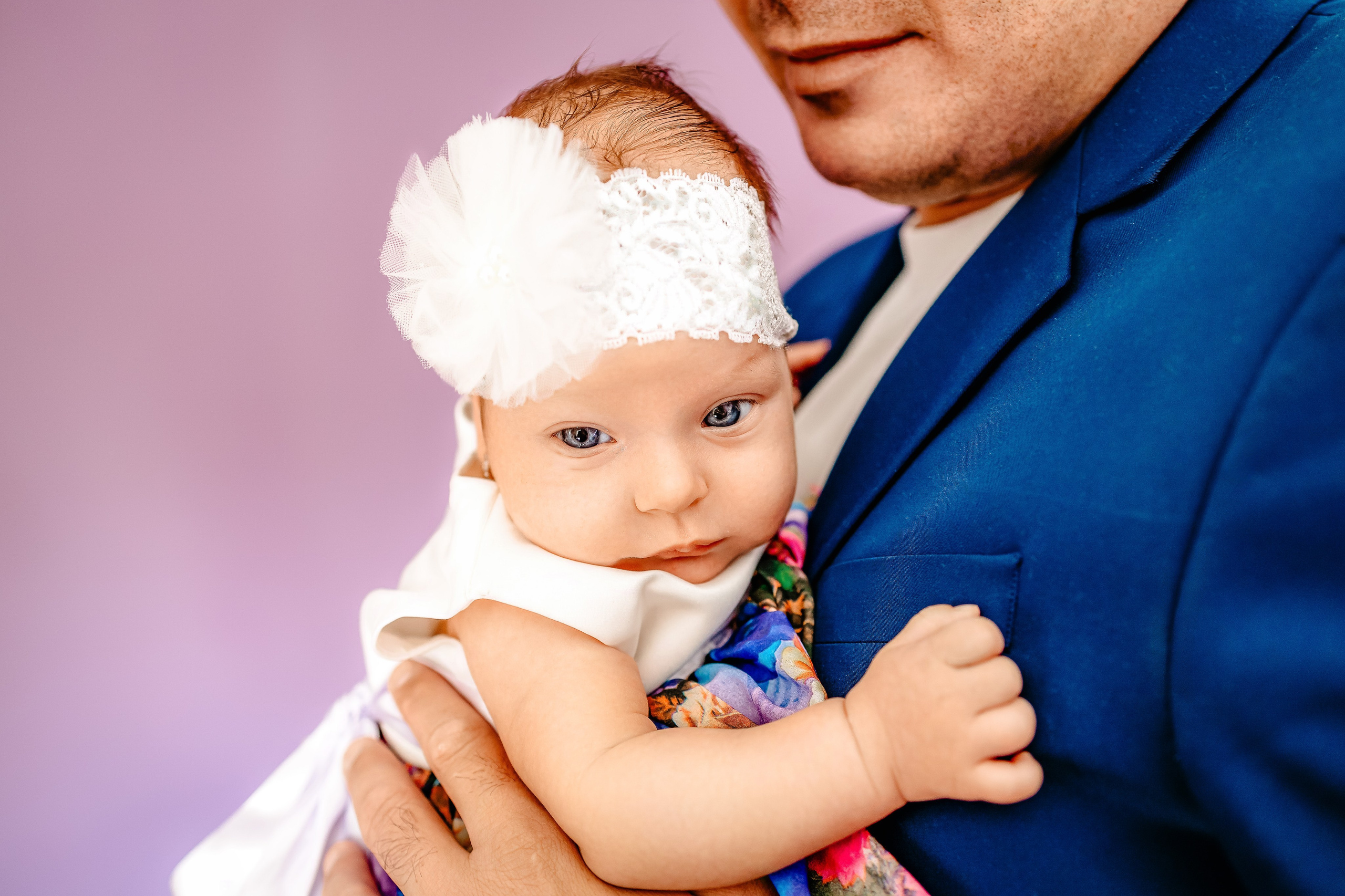 Portret bebeluș la botez realizat de Mitroi Iulian