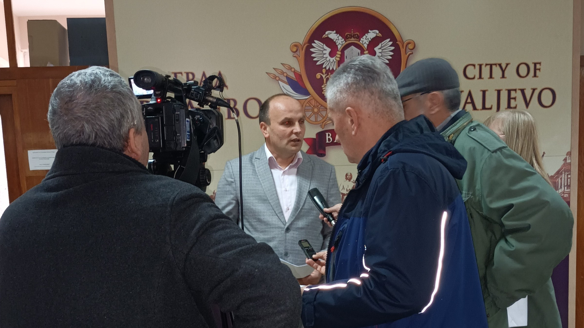 Са пословником је лако, А ШТА ЋЕМО ЗА ГРАЂАНЕ?. Lokalni Front VA