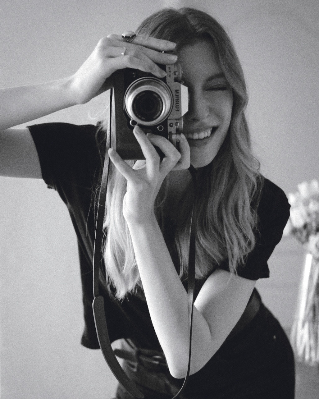 Contact. Photographer in Shanghai and Hangzhou Alis Lud