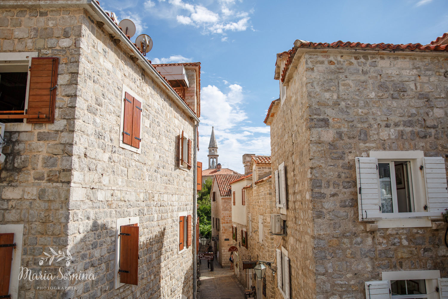 Gamlebyen i Budva - utsikt fra festningsmuren