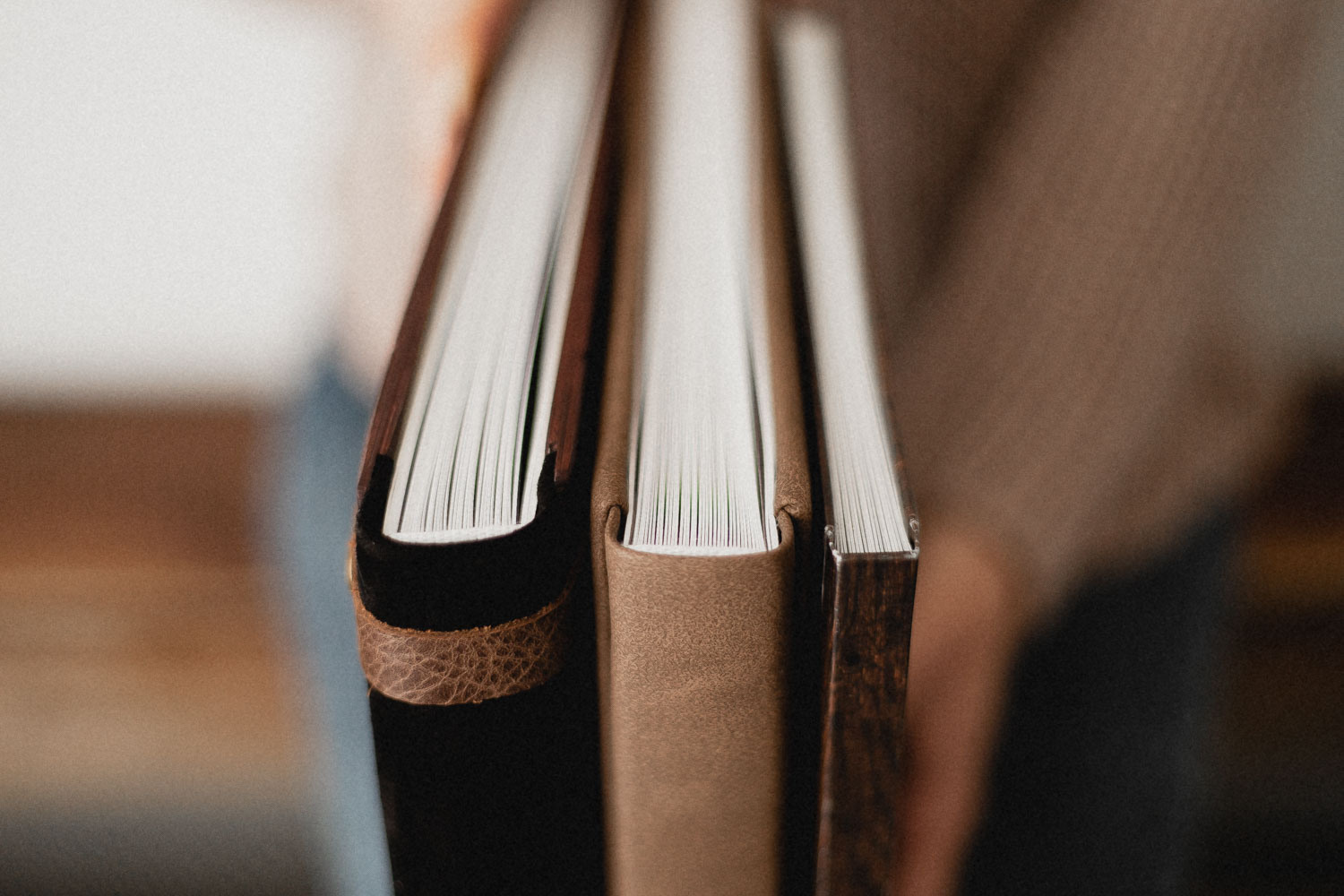 Чому фотокнига краще, ніж фотографії в електронці? 🔰. Фотограф Максим Остапенко | Кам'янець-Подільський | Львів | Київ