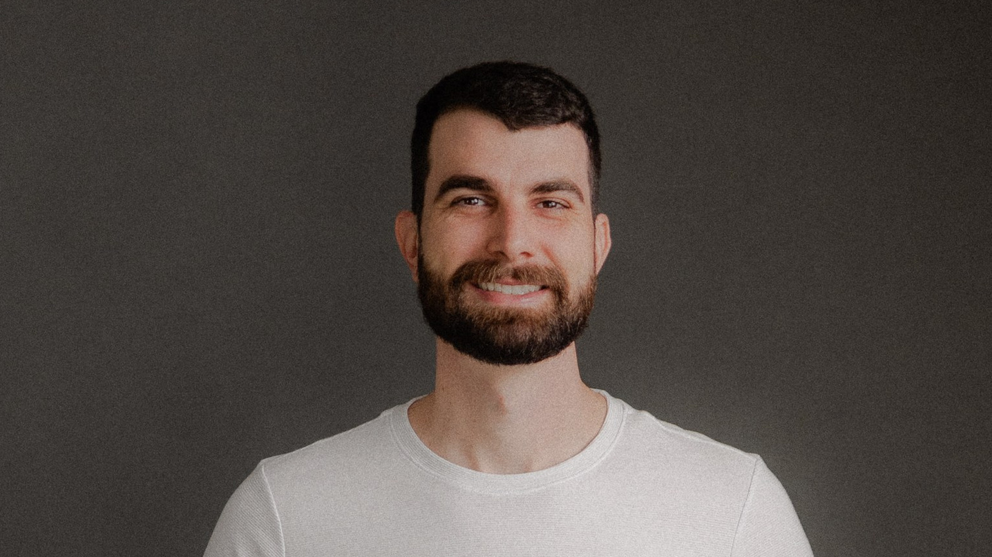 SERVIÇOS. Bruno Manarin