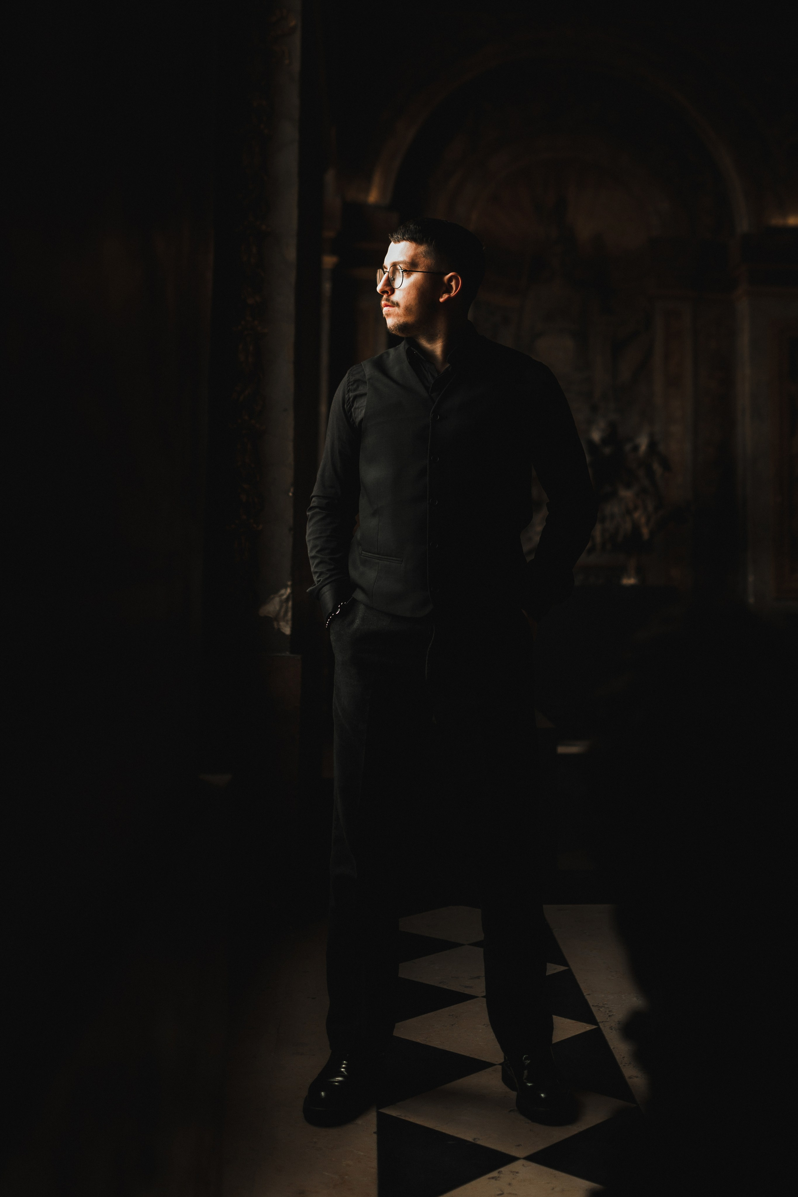 Contact. Vlad Aconstantinesei Photographer