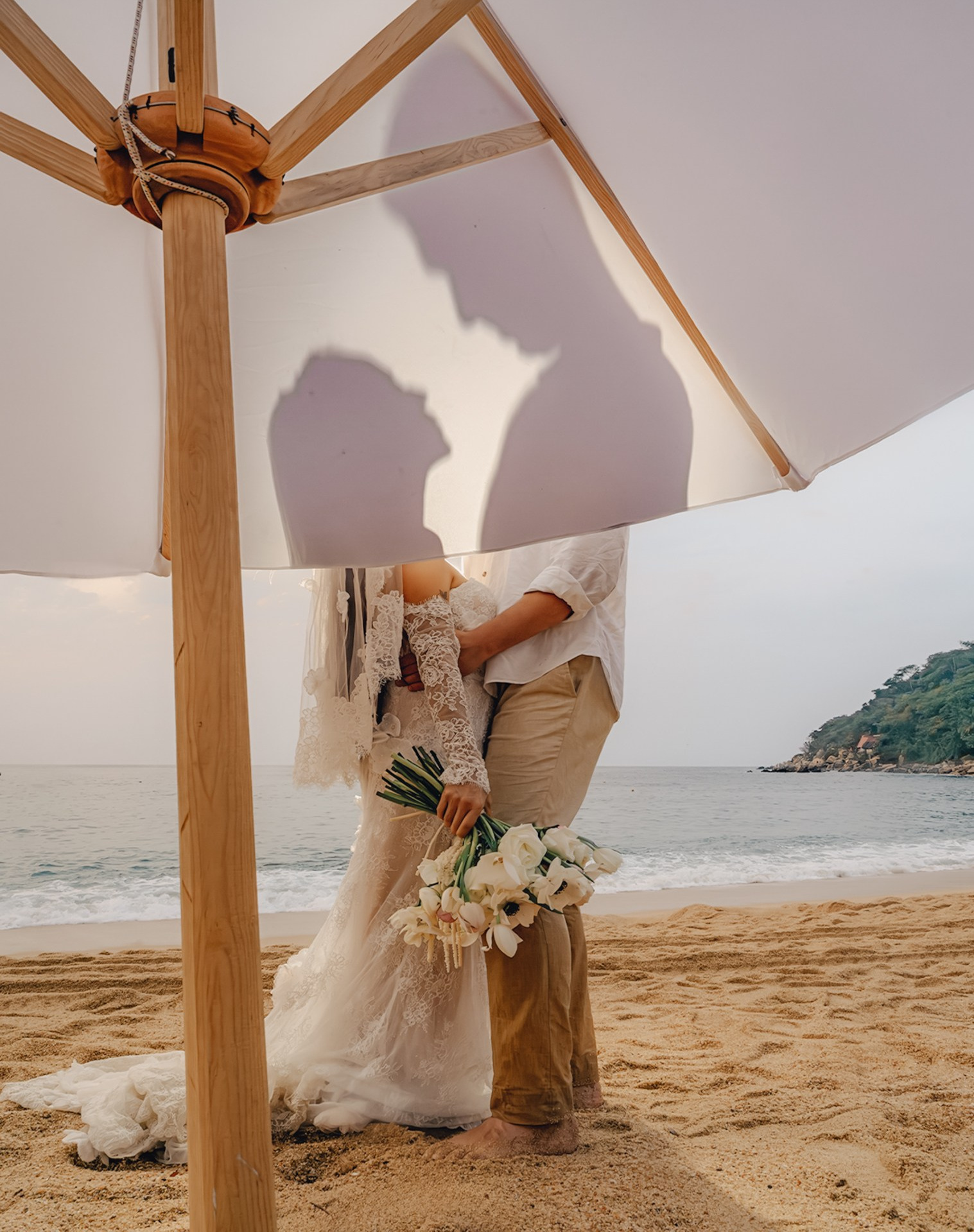 Elopement & Lifestyle Wedding Documentary Photographer