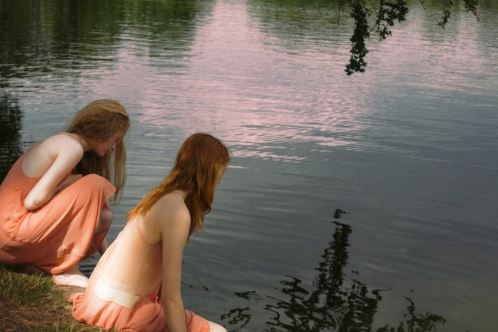 FAMILY FILMS. Adeliia Korinkova — нейро-креативный продюсер в Праге. Визуальная идентичность, AI-креативы и рекламные ролики для брендов