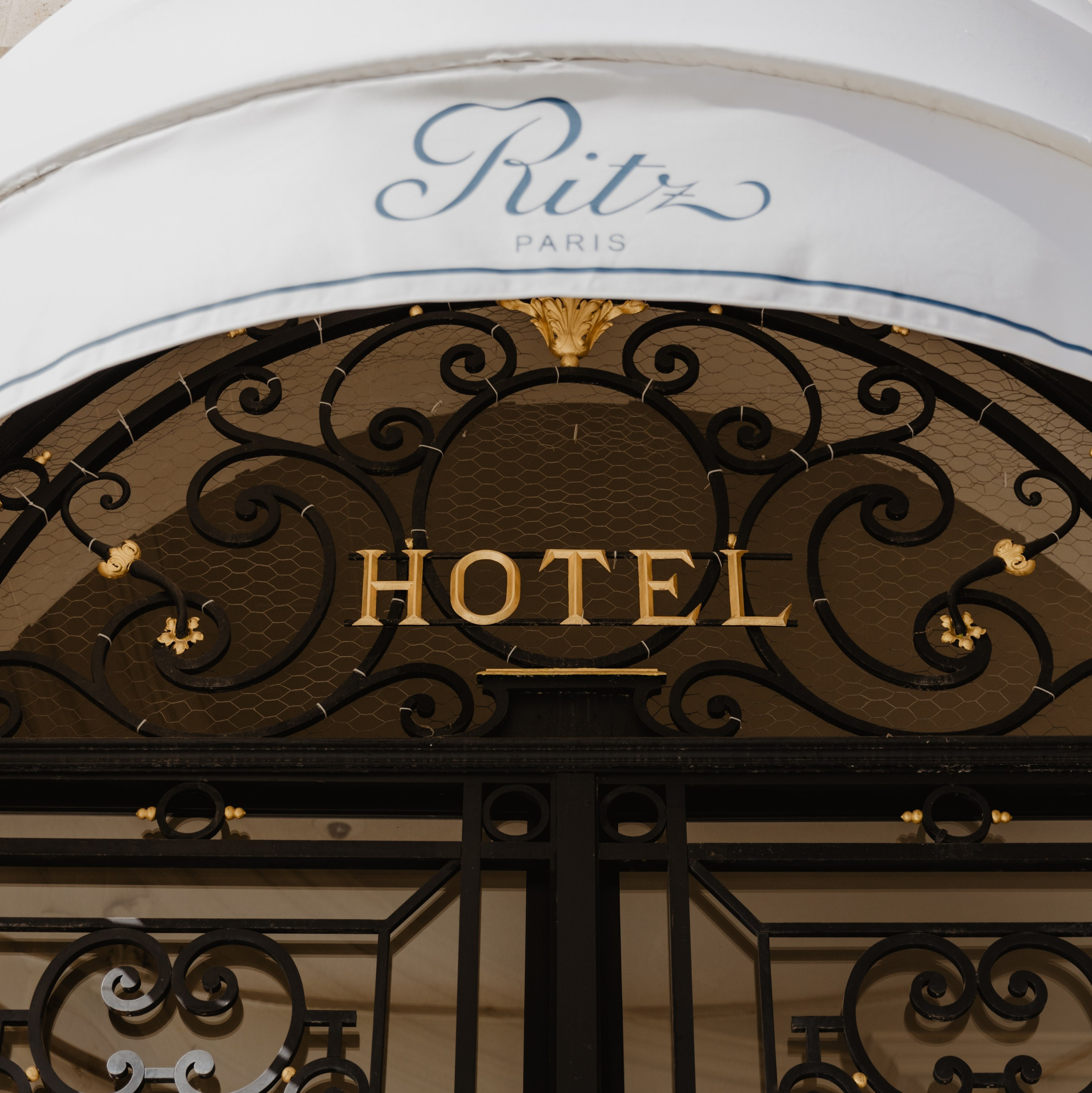 Ritz Paris Wedding | Luxury Wedding at Ritz Paris — Paris Wedding Photographer. Paris Wedding Photographer