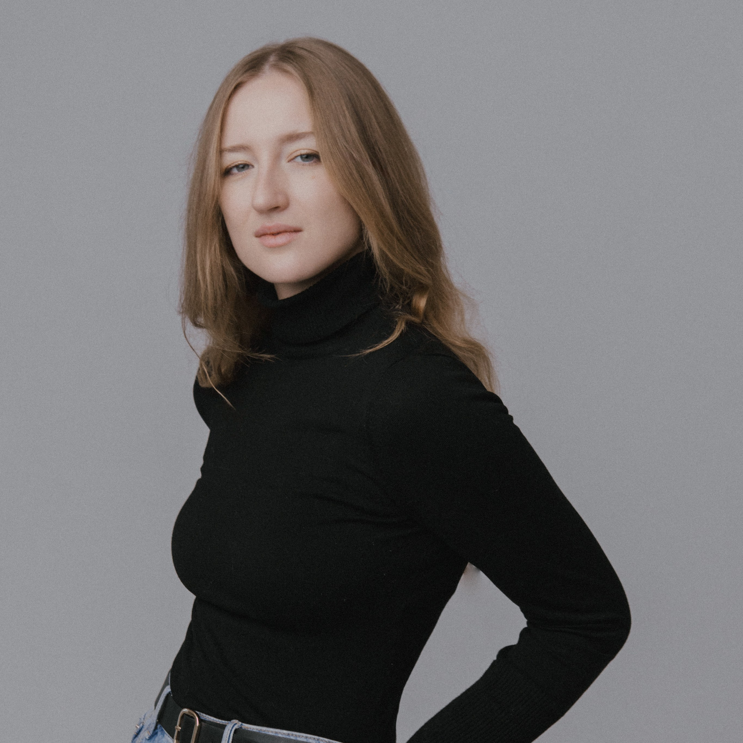 Portrait photo of Russian model, Alexandra during a photoshoot in Barcelona