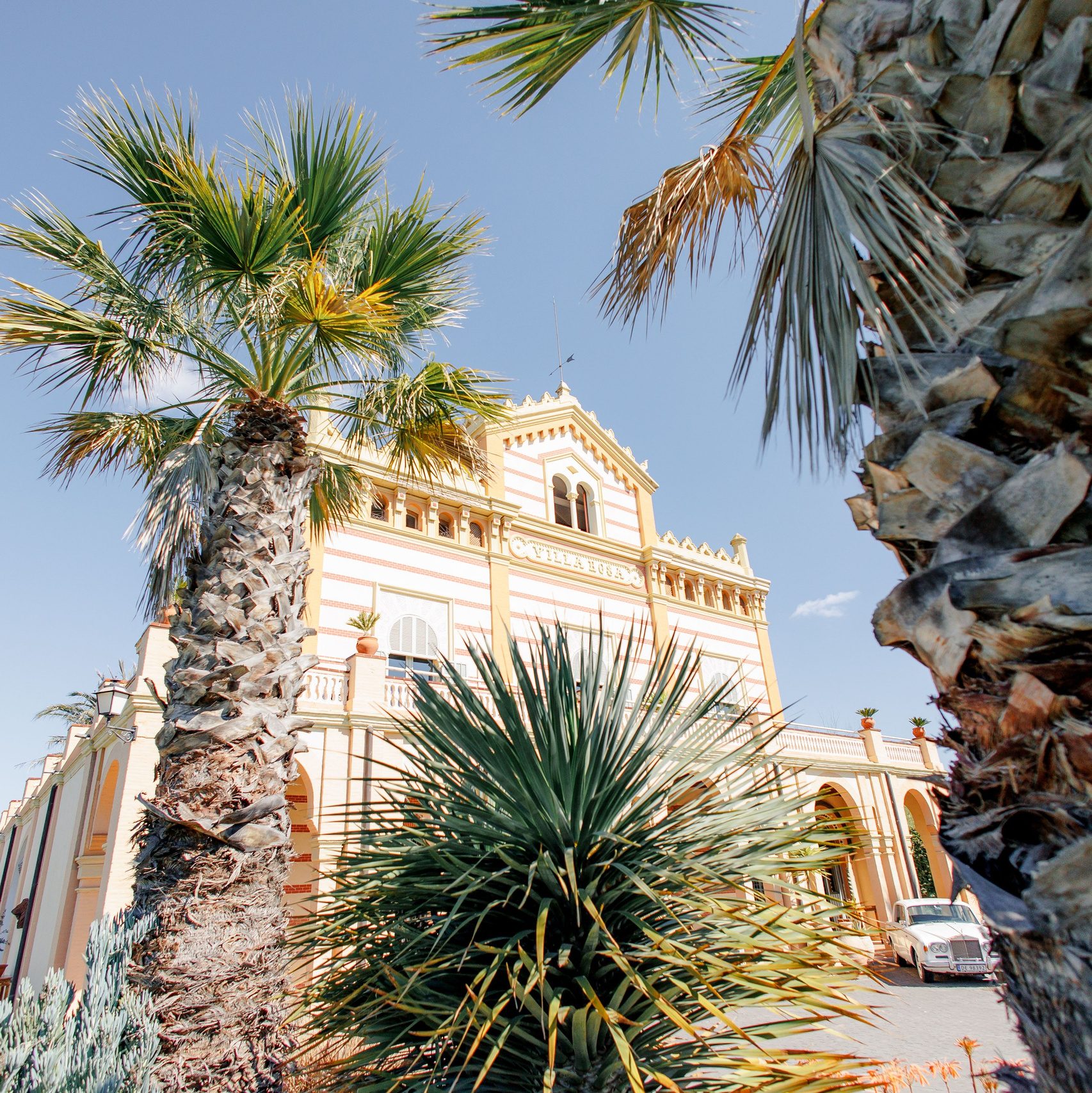 Wedding Venue Gran Villa Rosa facade 