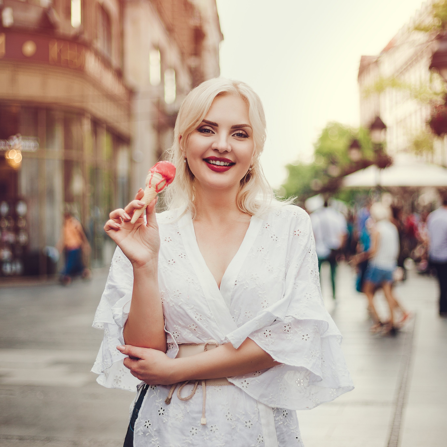 Photoshoot in Belgrade. Photographer and retoucher Elena Skullova