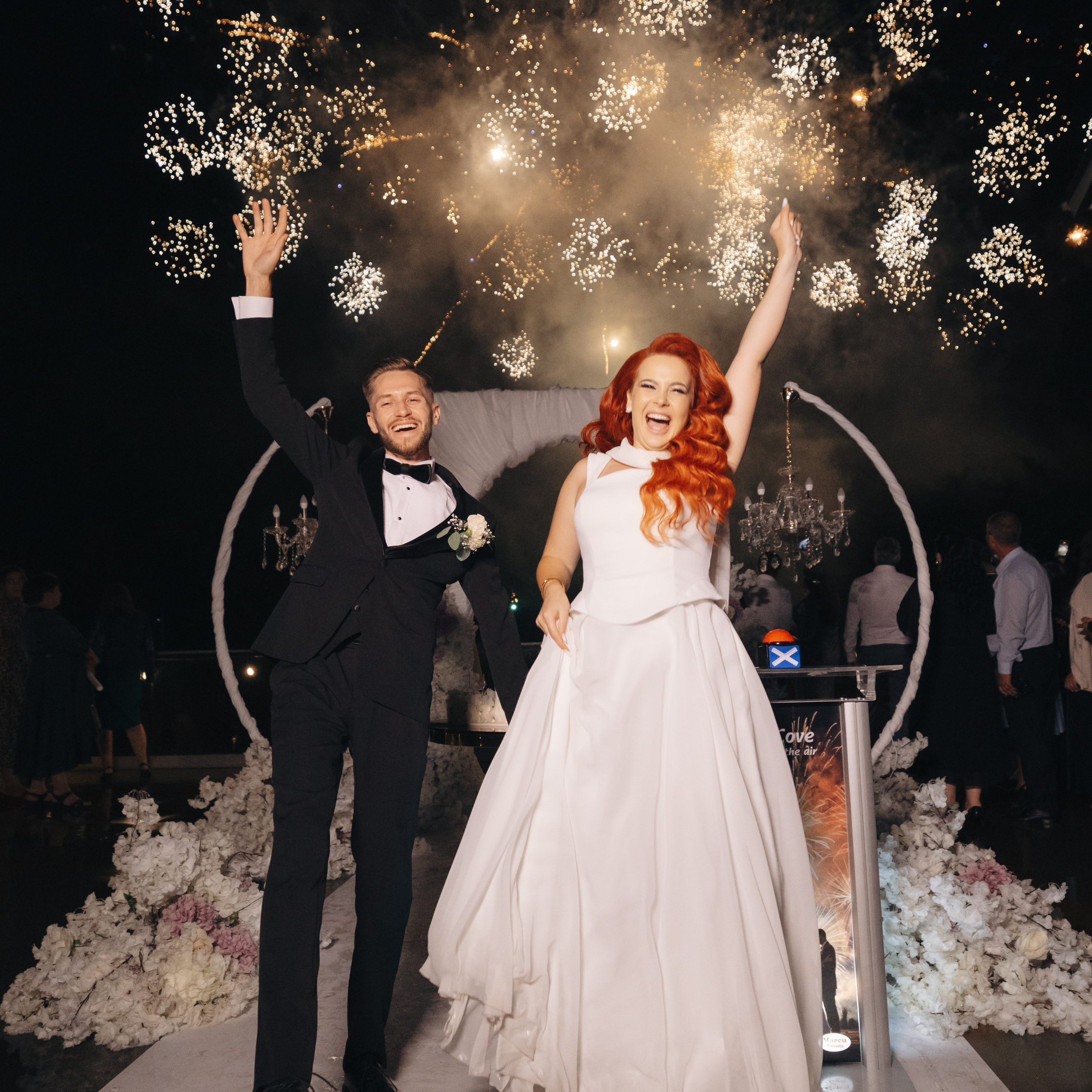 Hai să povestim. Ovidiu Dron Photographer | Cinematic Wedding Photographer & Storyteller | Romania & Worldwide