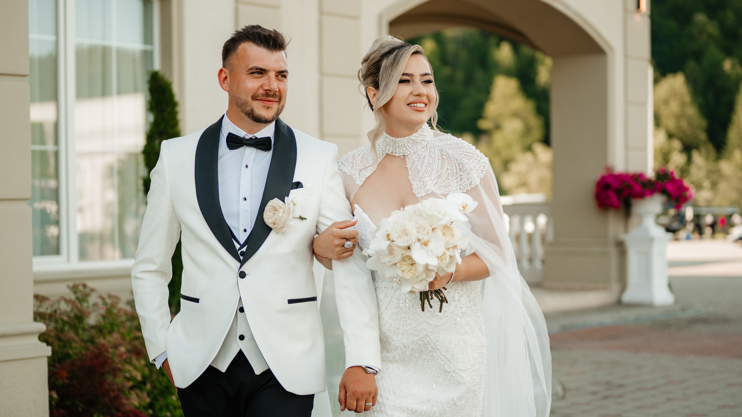 PHOTO SERVICES. Wedding & Family Photographer