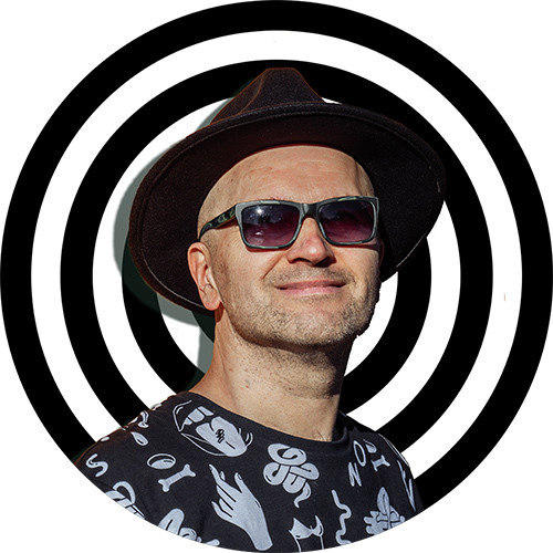 Contacts. Worldwide photographer VOINOV