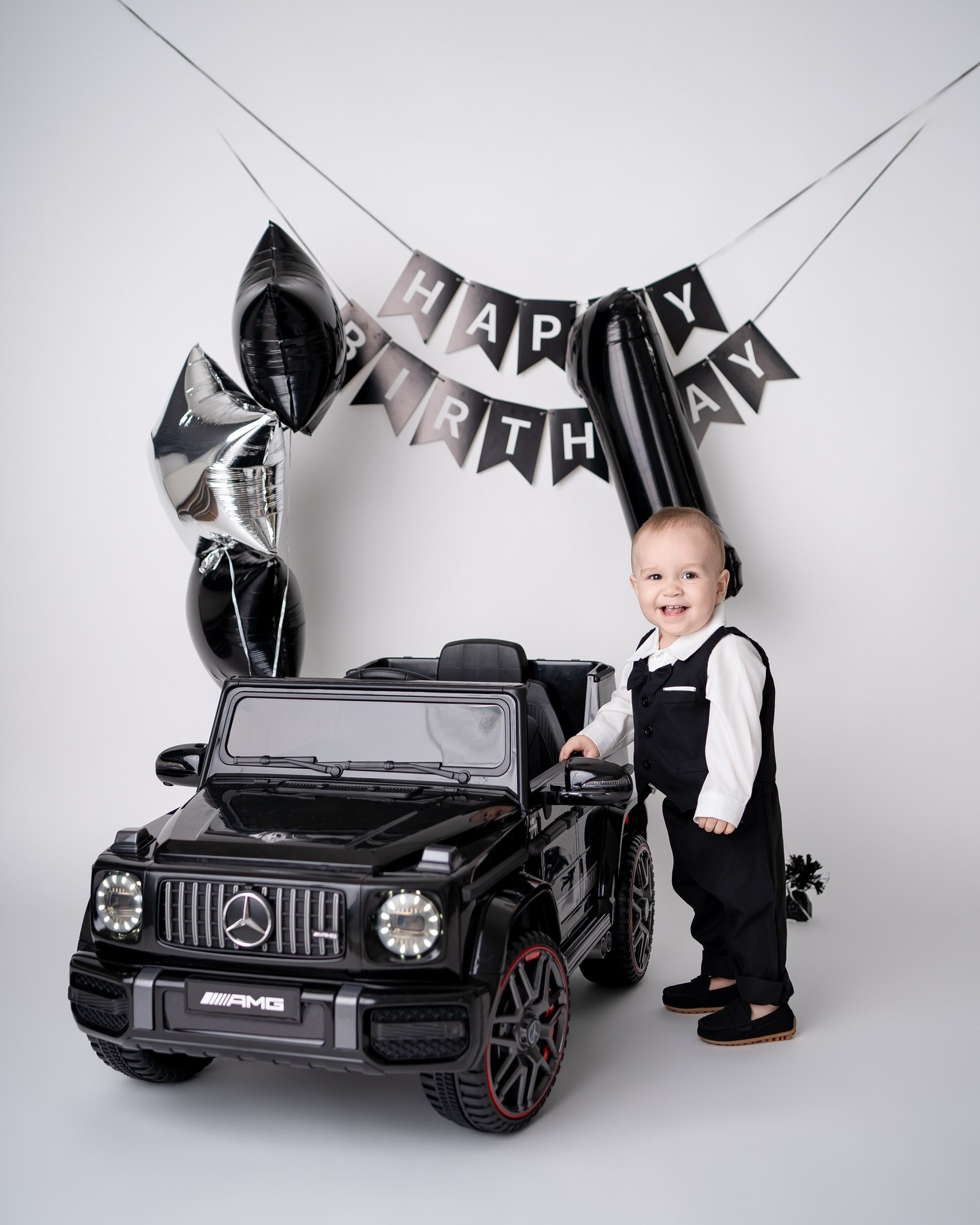 Minimalist Birthday Photoshoot in Berlin