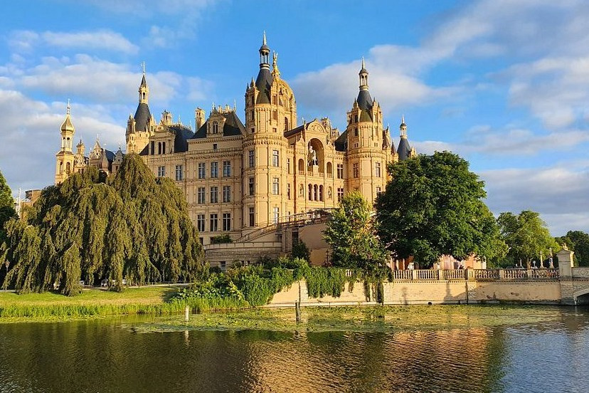 Гамбург. Elina Reisen. Туристическое агентство в Аугсбурге