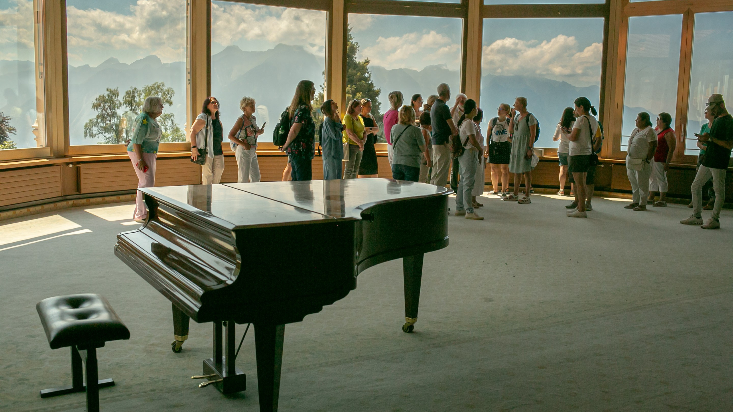 About me. Portret photographer in Switzerland Artur Magpie