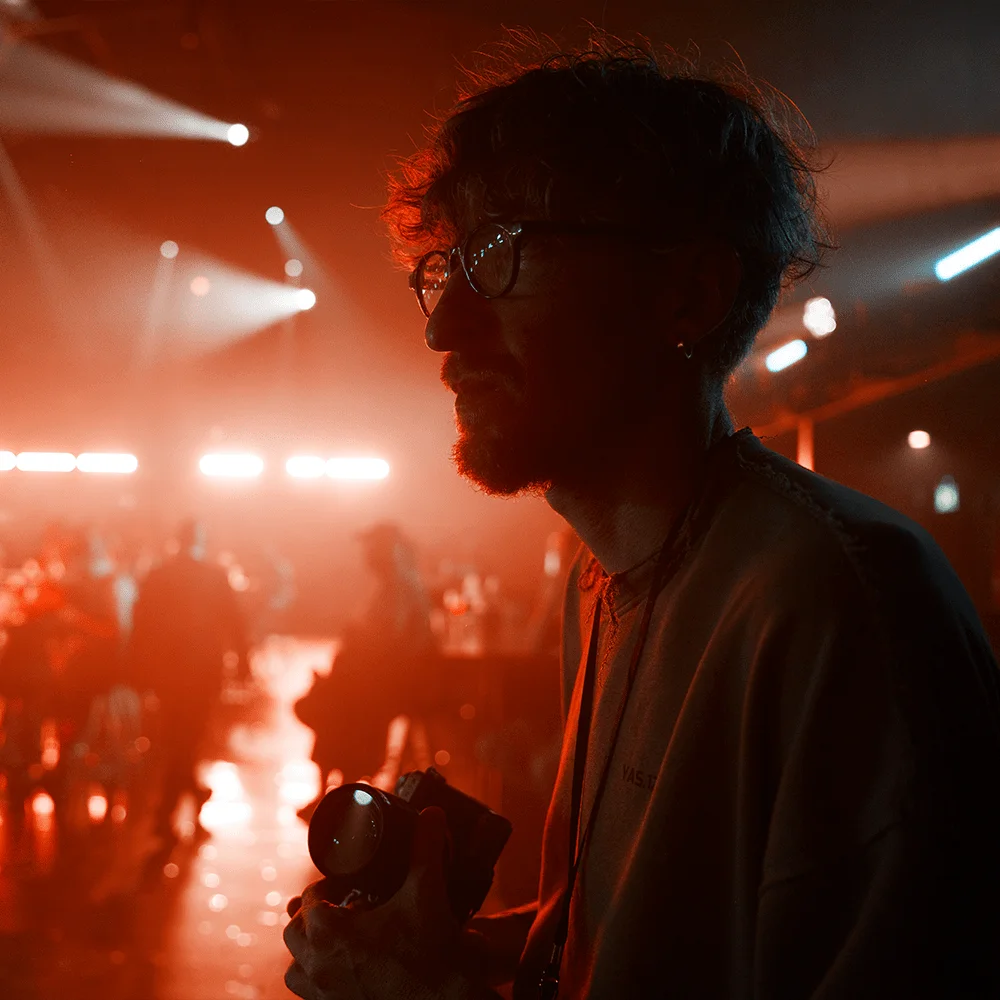 Kontakt. Foto • Video • Produktion • Luftbildaufnahmen • Erstellung von Medien