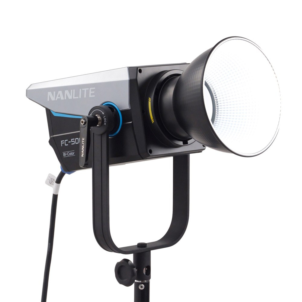 Nanlite FC-500B 600W Bi-Color Dauerlicht für professionelle Fotoproduktionen – Aesthetic Space München