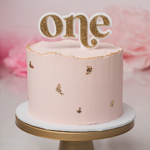 Cake smash session. Newborn and family photographer. Hills District. Sydney