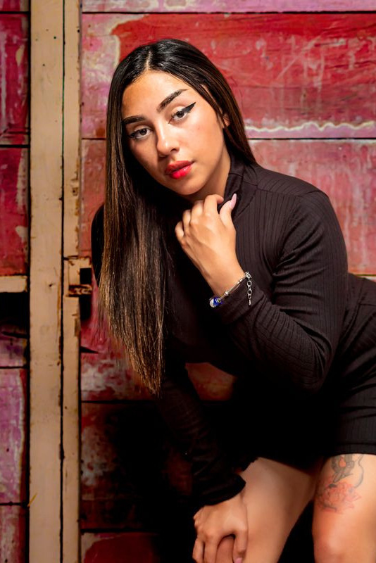 Reichel in the old pink house 1. Thomas Clark photography