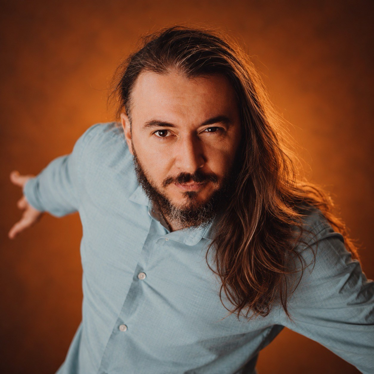 Fotograf din Cluj-Napoca | Eveniment • Editorial • Business & branding – Alex Vasilie