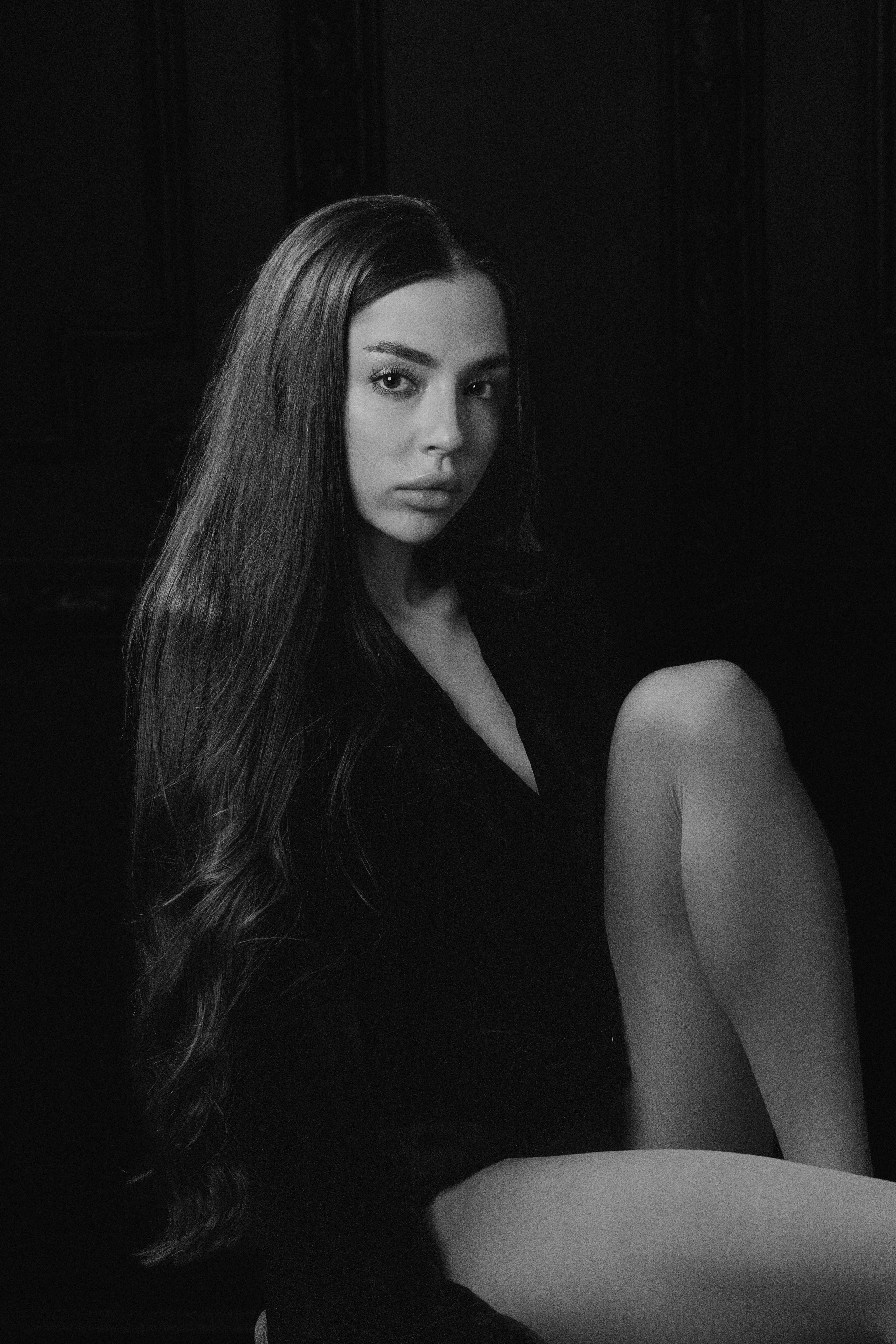 SERVICE. Portrait photographer in Europe. Aurora Balear in Balearic Islands, woman portrait photographer. Work in Spain
