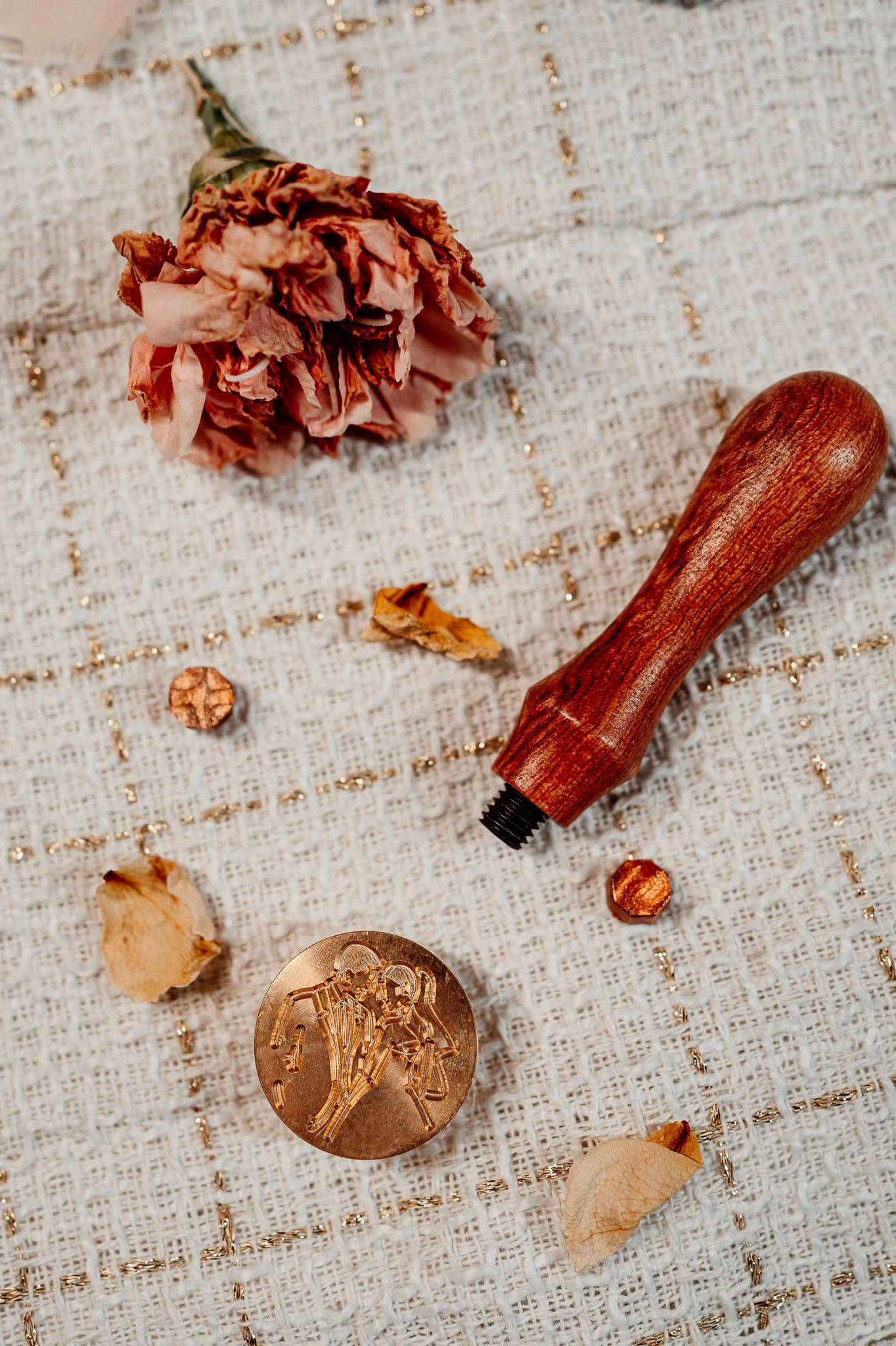 Ceară și sigilii. Fotograf Nuntă, Botez și Cununie Civilă în București - Mihai Popa