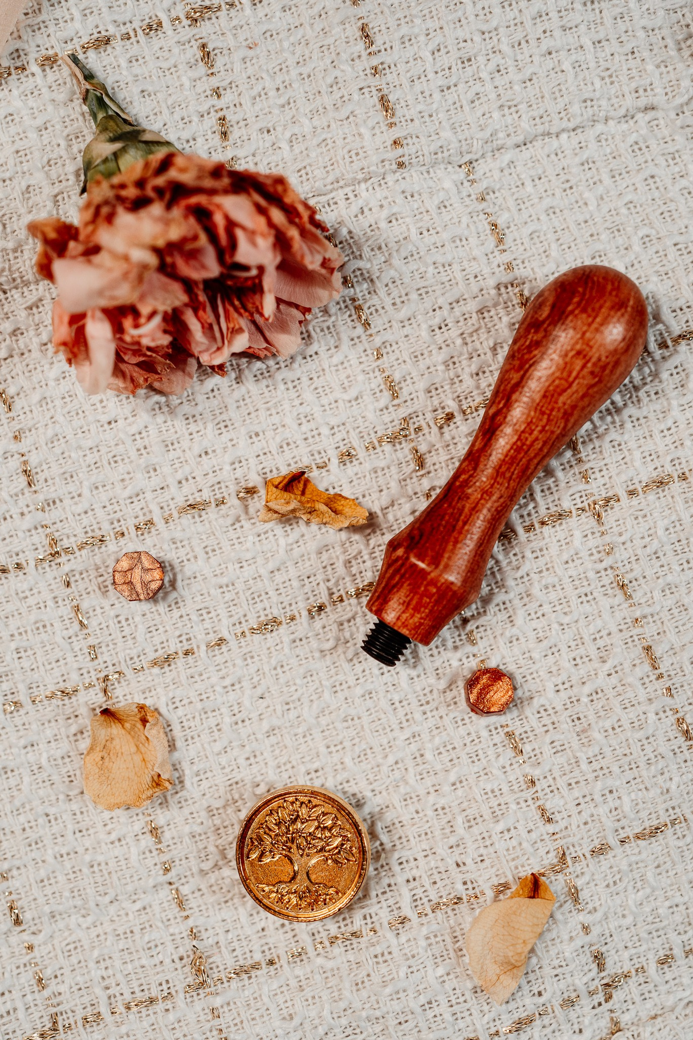 Ceară și sigilii. Fotograf Nuntă, Botez și Cununie Civilă în București - Mihai Popa