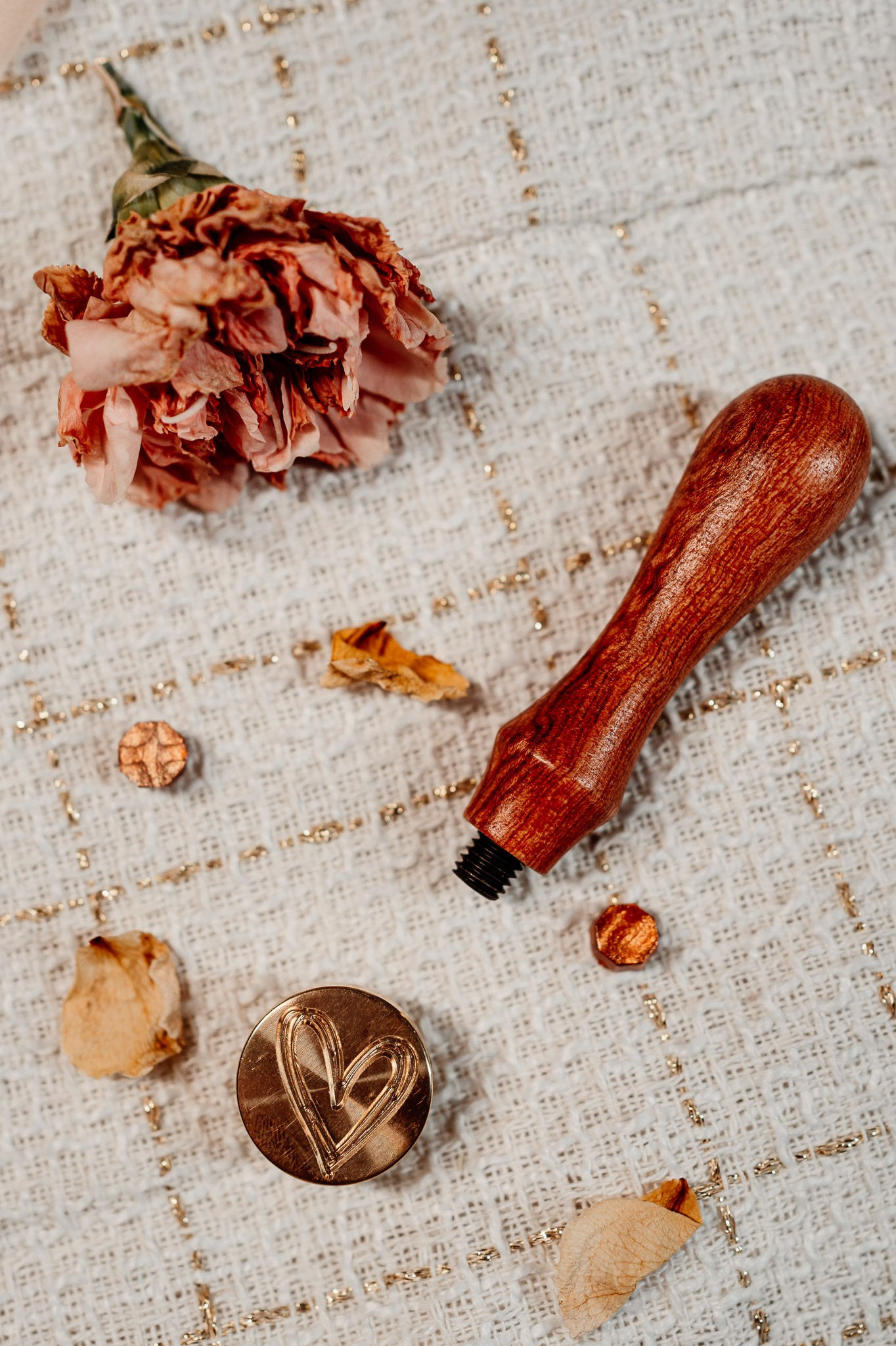 Ceară și sigilii. Fotograf Nuntă, Botez și Cununie Civilă în București - Mihai Popa