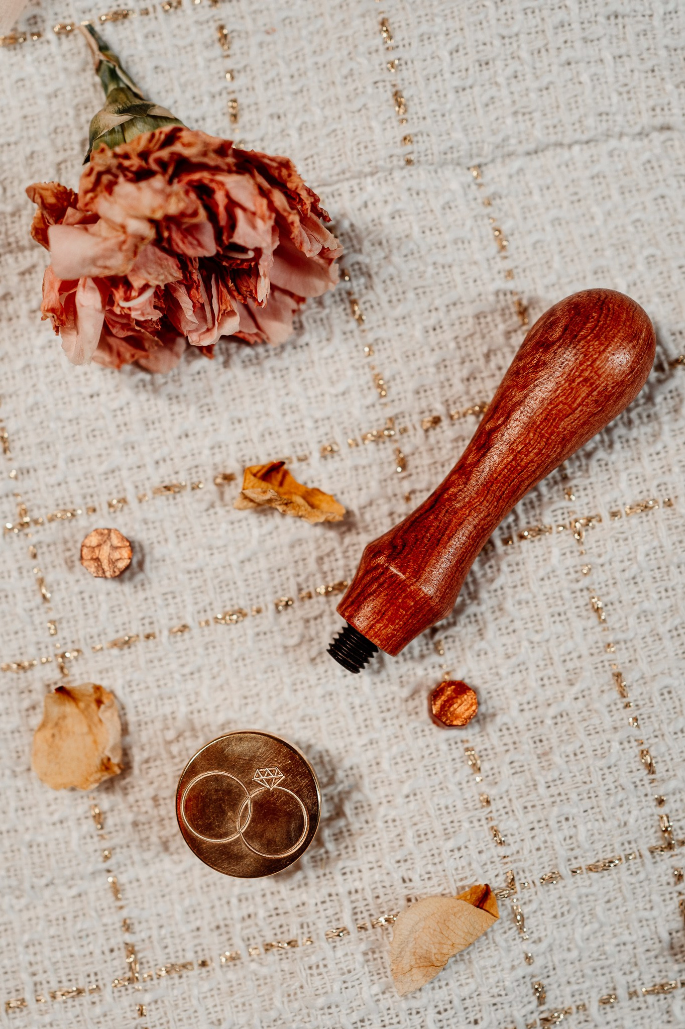 Ceară și sigilii. Fotograf Nuntă, Botez și Cununie Civilă în București - Mihai Popa