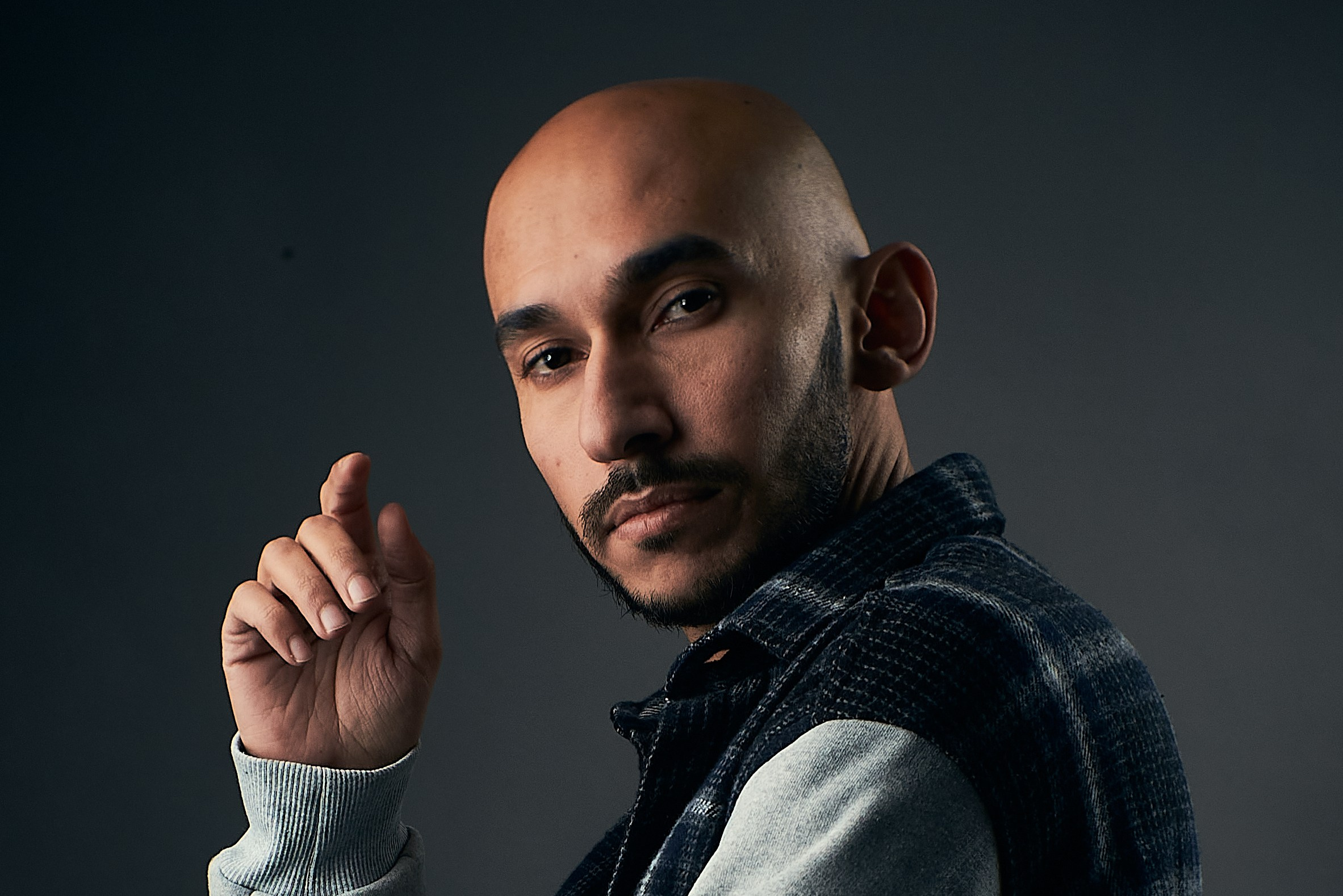 Ayaz Mikayılzadə portret fotoqrafı Bakıda