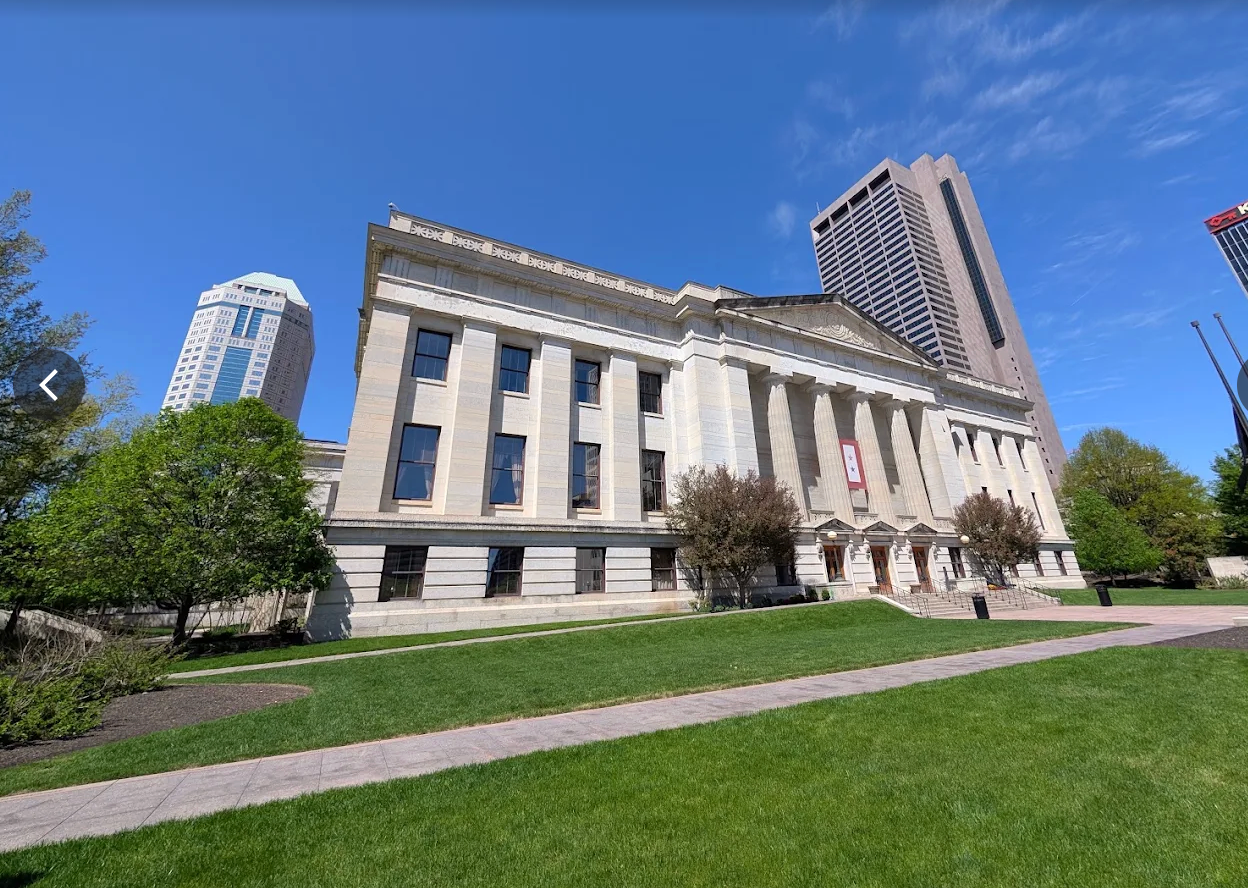 Ohio Statehouse in Columbus — Romantic Proposal Location Near Columbus (1). Kovyphoto