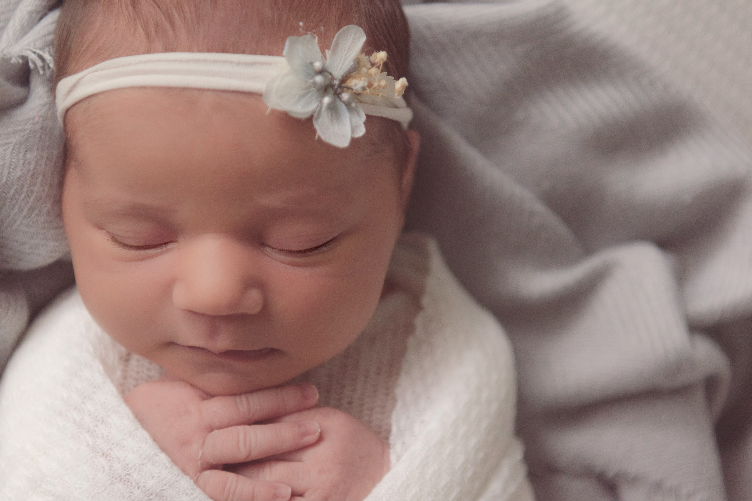 Your Newborn Session. Maternity Newborn and Family photographer Hamburg Claire Hambley