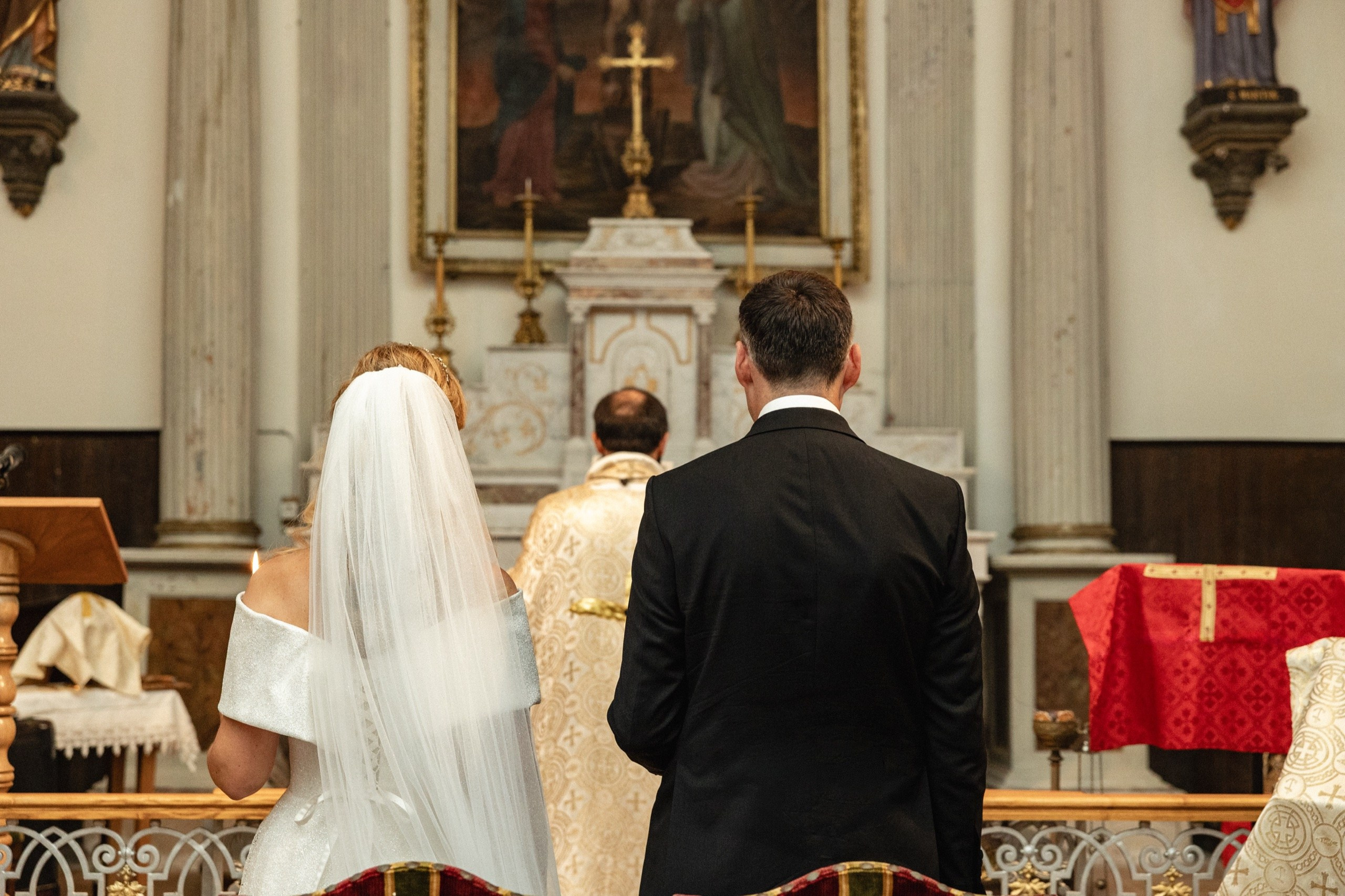 Tatiana & Ludovic: International Château Wedding near Albi