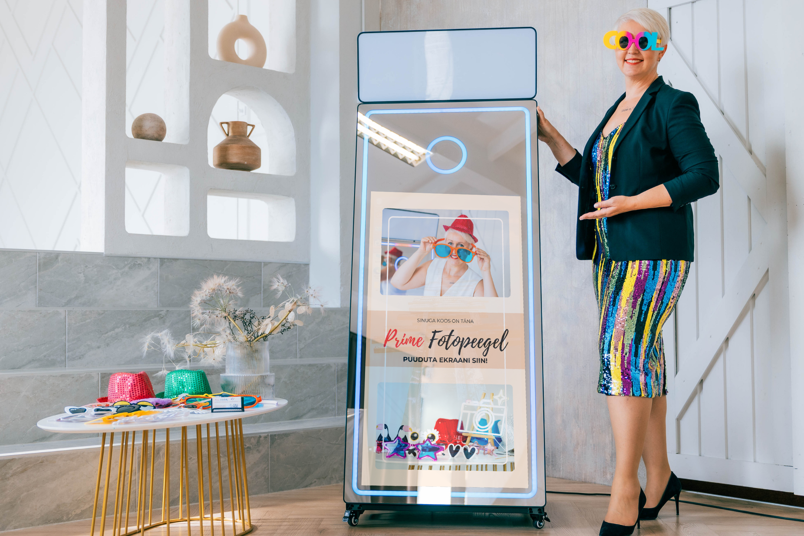 СОВРЕМЕННОЕ ФОТОЗЕРКАЛО. Фотобокс I Фотозеркало I Фотобудка I Аренда фотобудки в Таллине и Эстонии