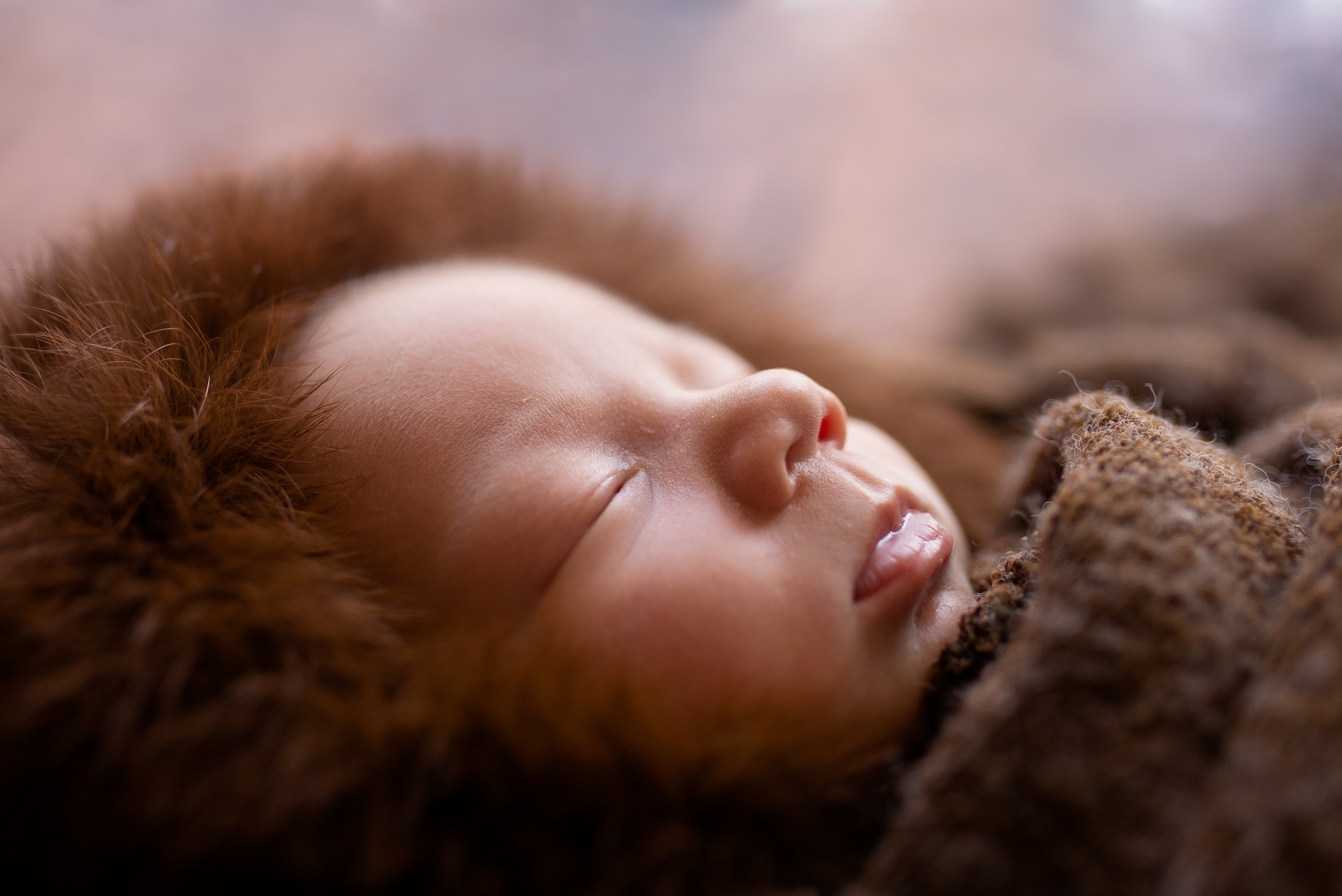 Φωτογράφιση νεογνού στη Ρόδο. Φωτογράφος νεογέννητων στη Ρόδο. Φωτογράφιση εγκυμοσύνης