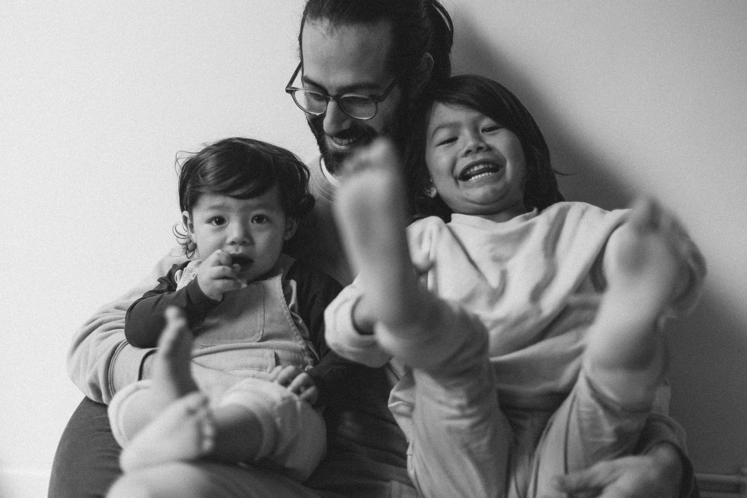 Contacts. Family photography in Europe. Vienna, Bratislava, London, Dublin, Copenhagen, Amsterdam, Barcelona