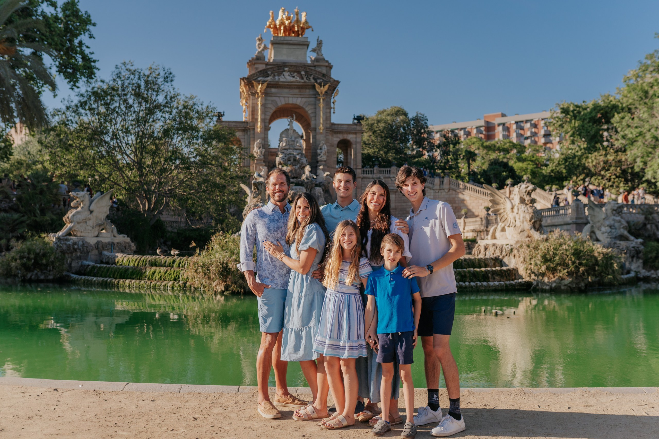 Ciutadella Park Family Photoshoot in Barcelona