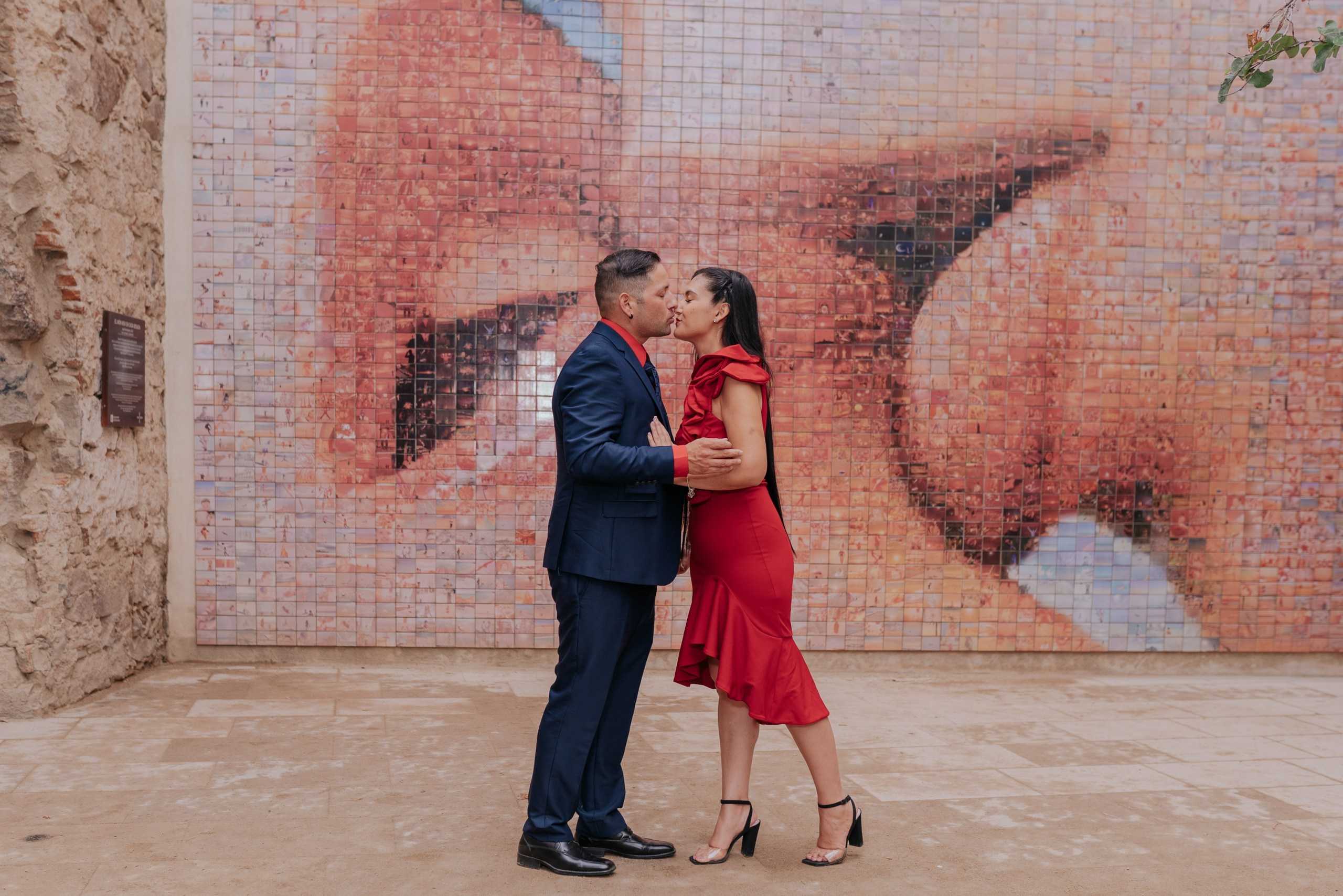 The Gothic Quarter: Local Photographer’s take on Barcelona Old Town. DiaFoto — Wow Photographer in Barcelona | Premium Barcelona Photoshoot Experience