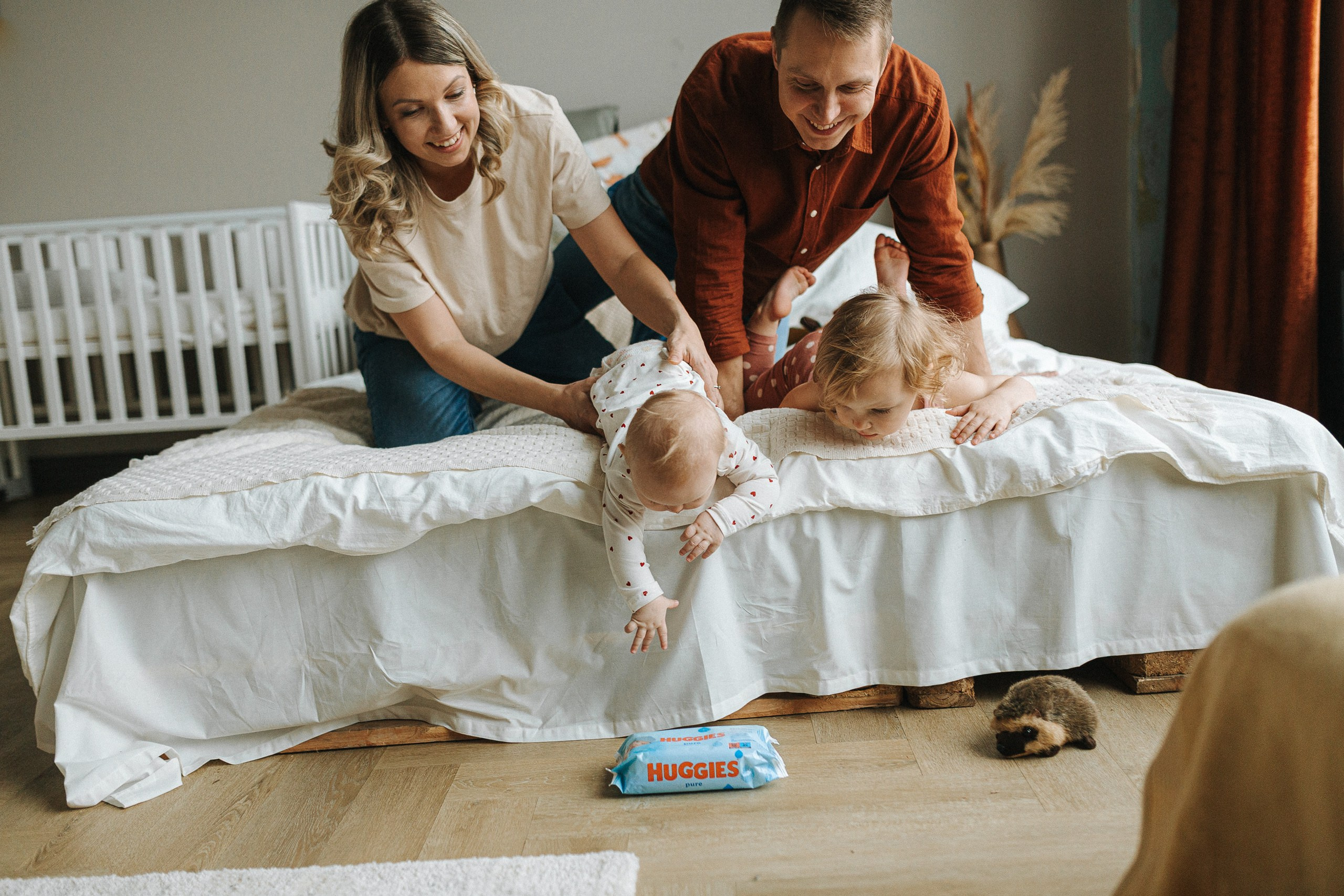 IETEIKUMI ĢIMENES FOTOSESIJAI MĀJĀS