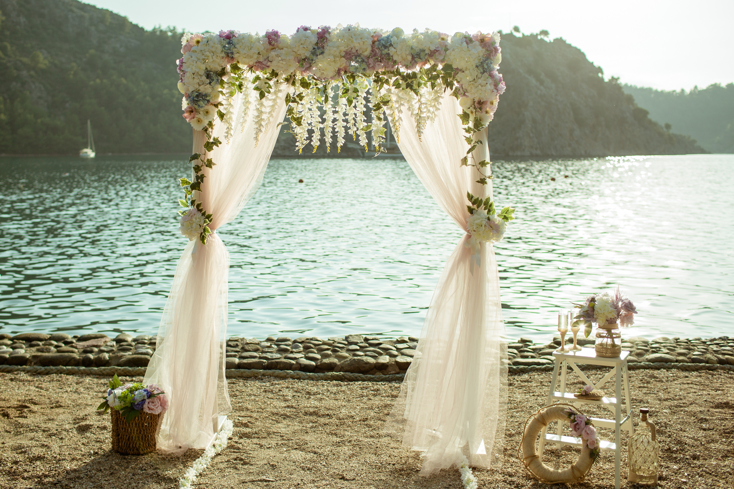 Оформление свадебной арки, проведение церемонии, ведущий церемонии, пр. Фотограф в Каппадокии / Julia Ganch