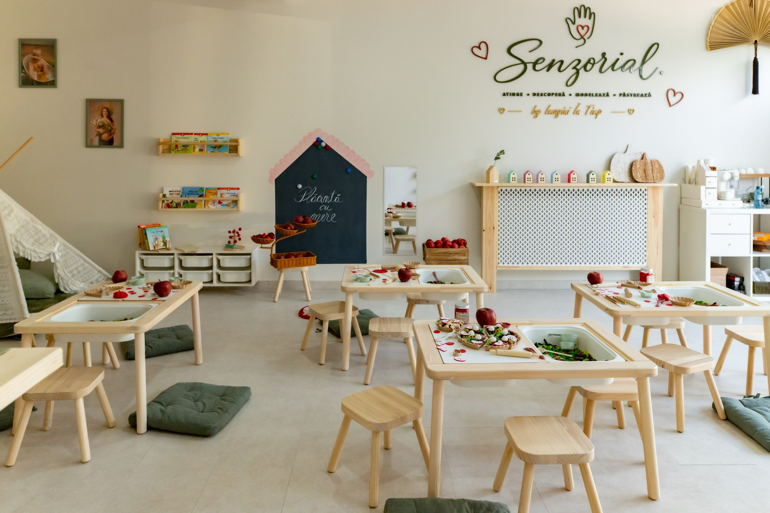 Despre noi | Atelier Senzorial Dobroești, creat de o mamă de patru fete
