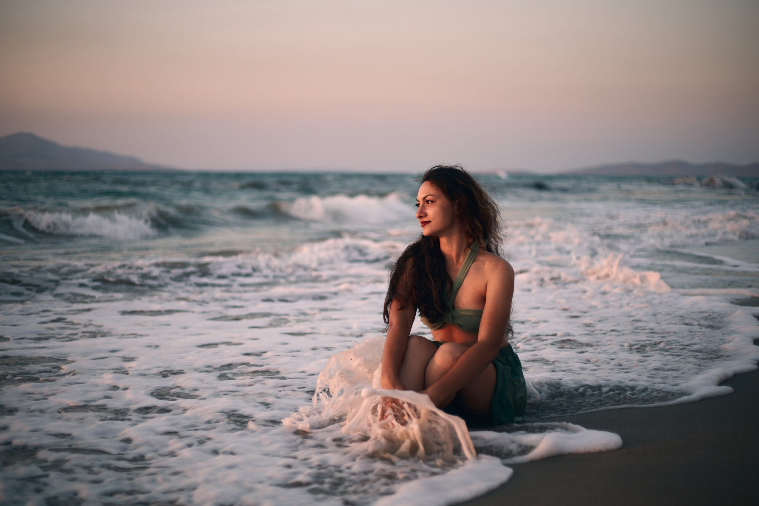 Photography Services in Crete – Engagements, Portraits, and Business Content. Photographer Maria Chedroom