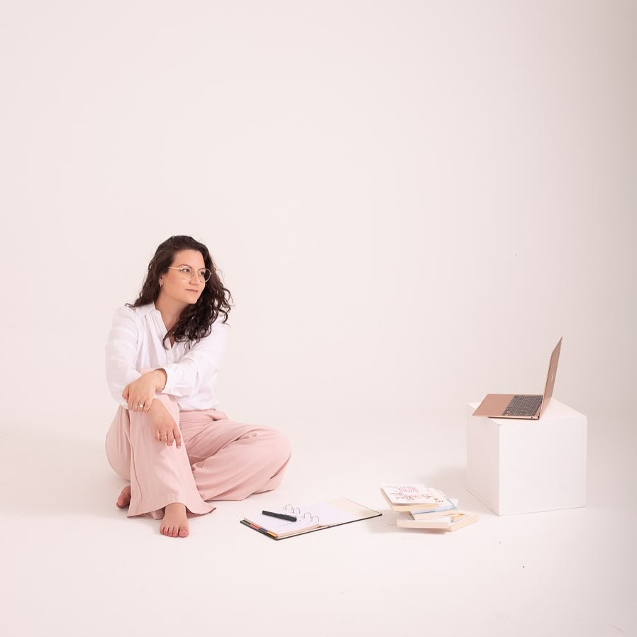 Estúdio Fotográfico em Holambra | Ensaios Gestante, Família e Retratos Profissionais. Joyce Maria Fotografia | Fotógrafa em Holambra