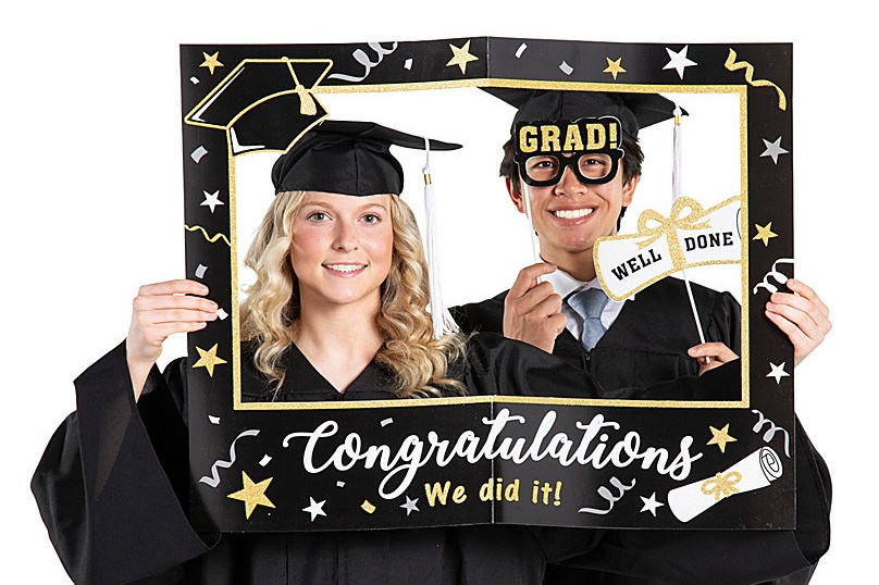 Absolvenți și Baluri