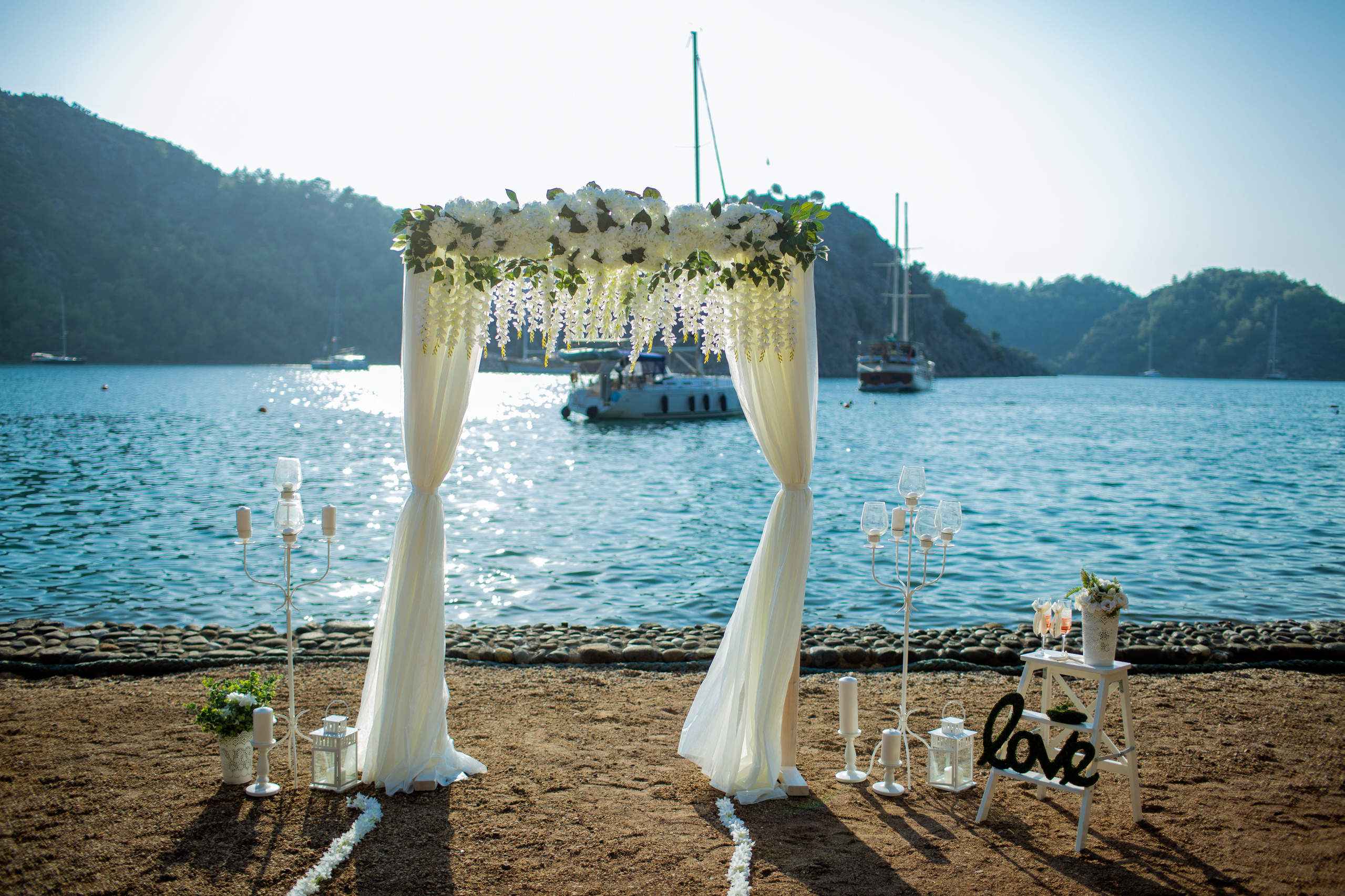 Оформление свадебной арки, проведение церемонии, ведущий церемонии, пр. Фотограф в Каппадокии / Julia Ganch