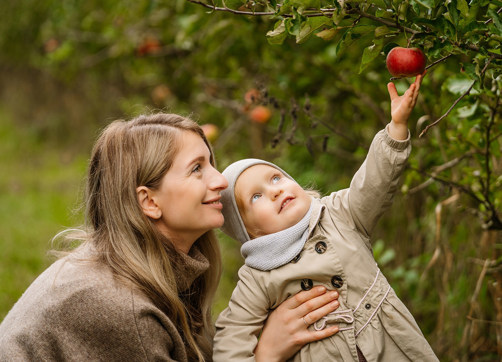 Was man für ein Herbst-Fotoshooting anzieht – Tipps von Portraitkunst Studio Reinik. Hochzeitsfotograf in Hamburg, Lübeck und Umgebung. Professionelle Business-Portraits Professionelle Portrait