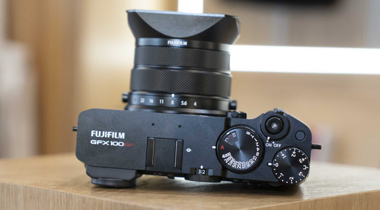 Fujifilm GFX100RF review and specification, price