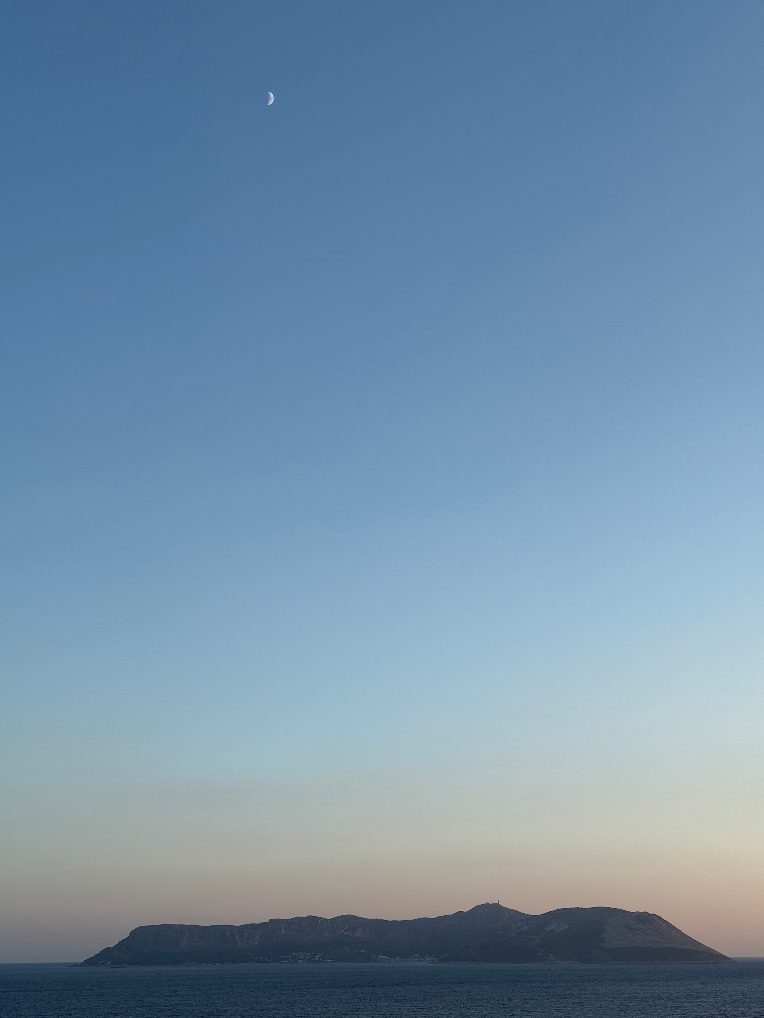 9 Tage in der Türkei: Entspannt und locker. Zwei Tage in jeder Stadt: Istanbul, Antalya, Kaş und ein Villenaufenthalt mit Bergblick